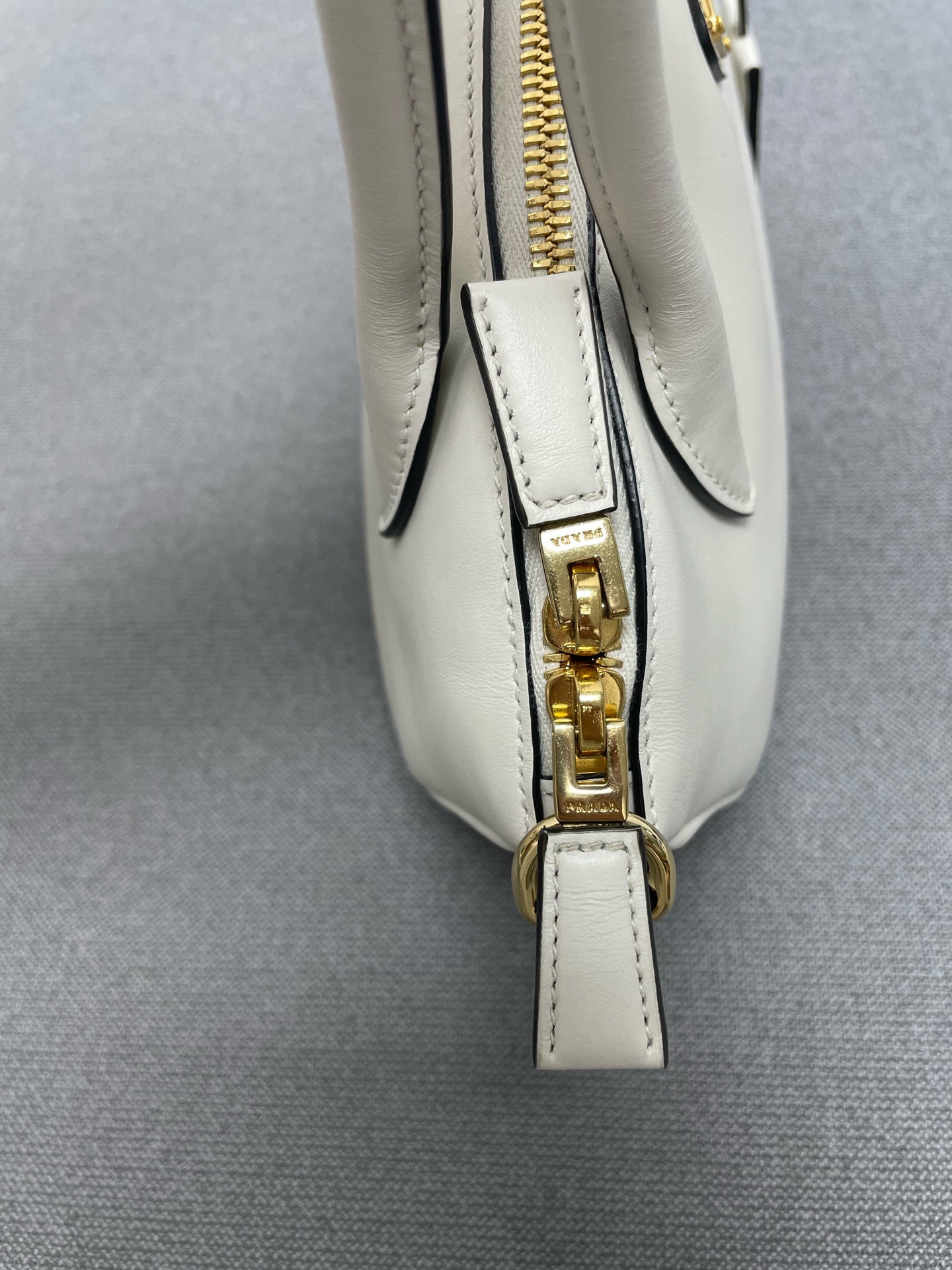 Prada - Other - Leather - White - (small)