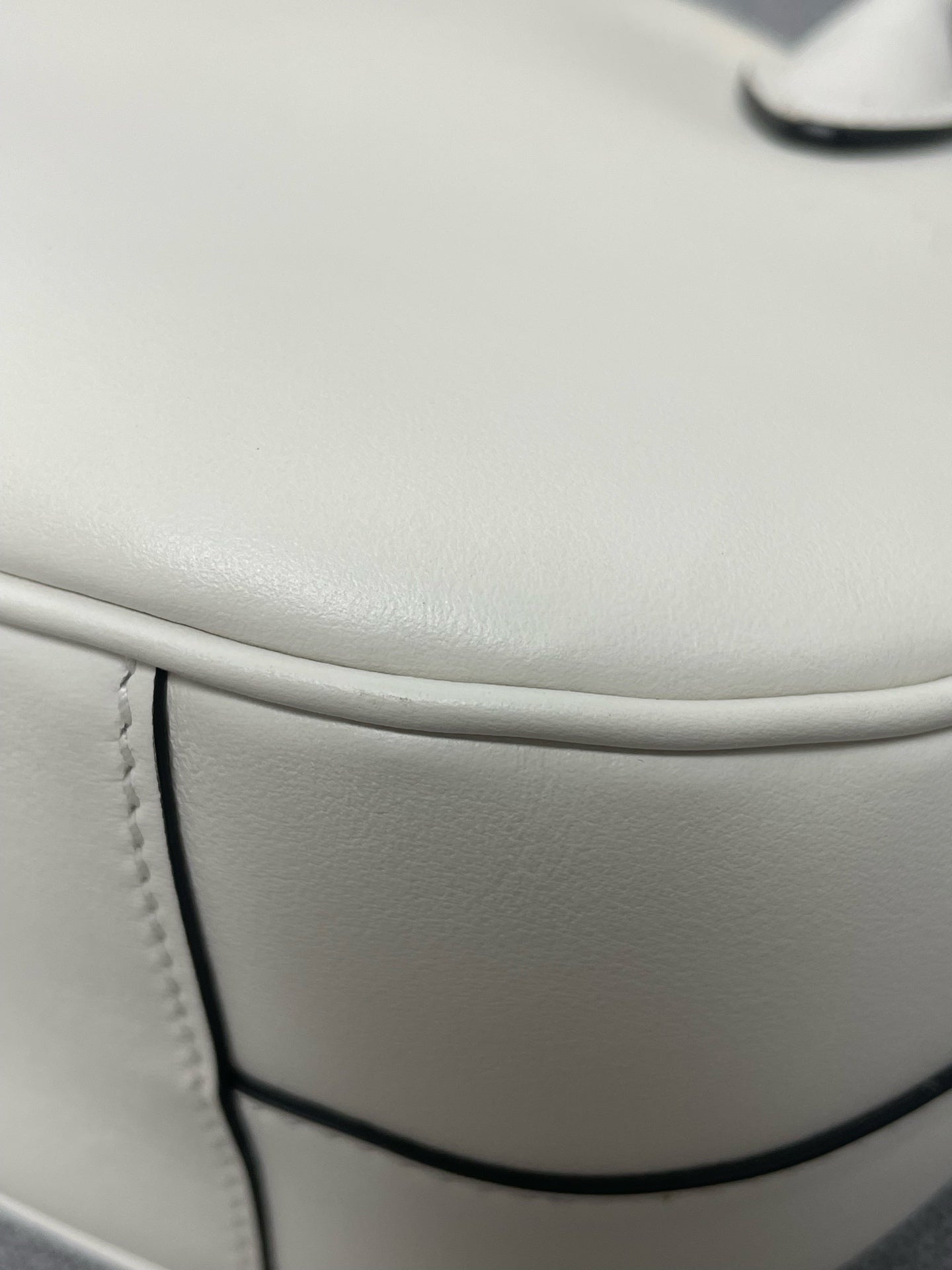 Prada - Other - Leather - White - (small)
