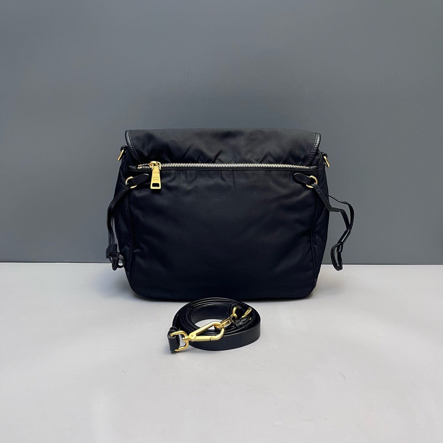 Prada - Other - Nylon with Saffiano leather accents - Black - (medium)