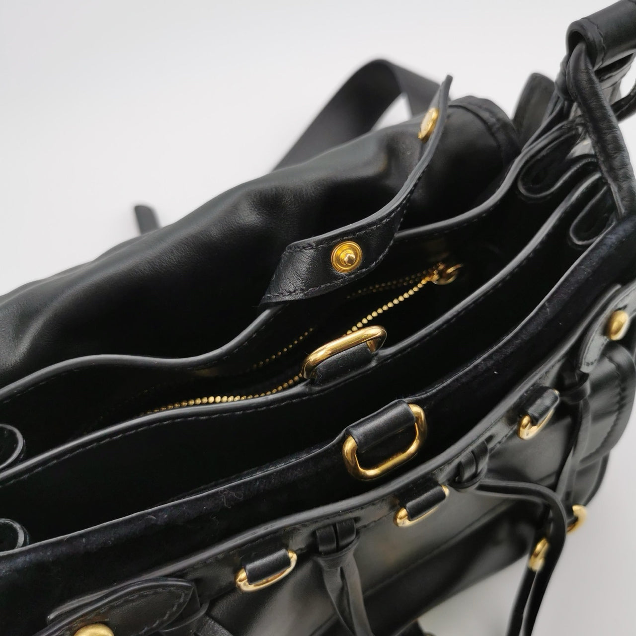 Prada - Other - Velvet - Black - (medium)