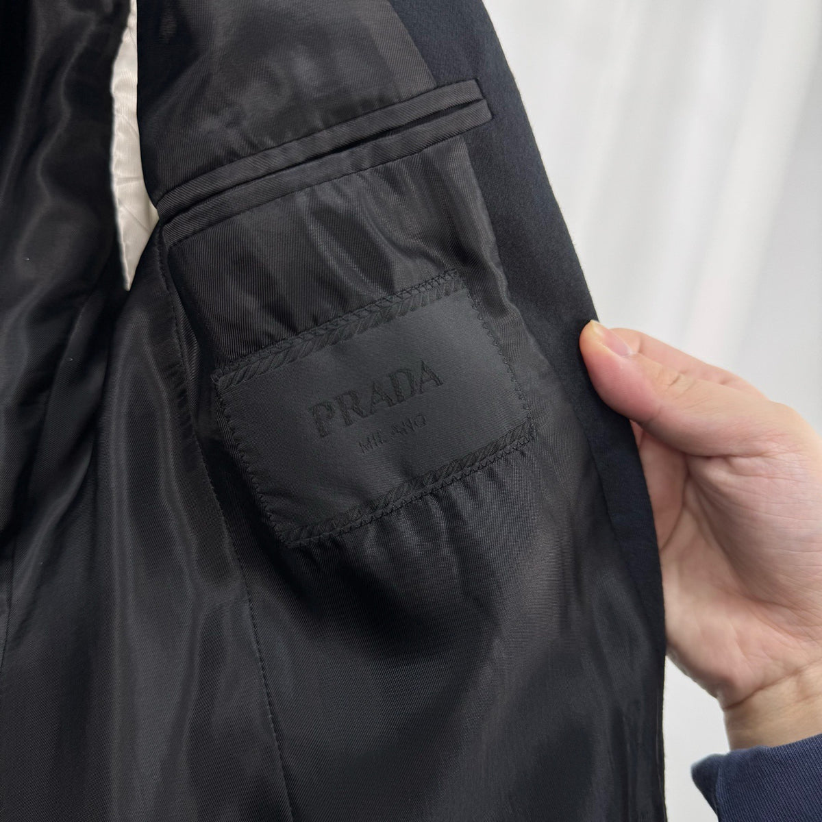 Prada - Other - Wool - Black - (46)