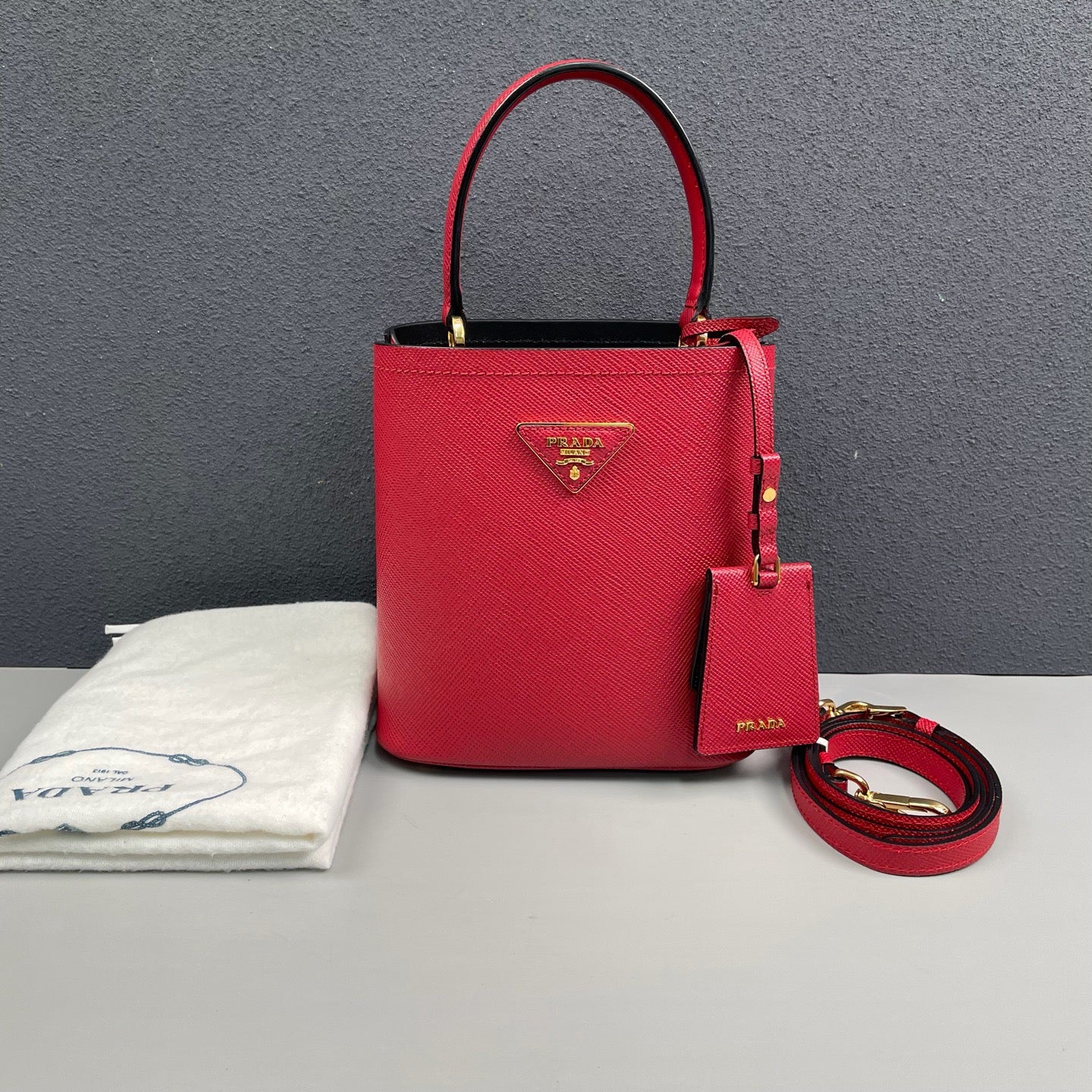 Prada - Panier Bucket Bag - Saffiano leather - Red - (mini)