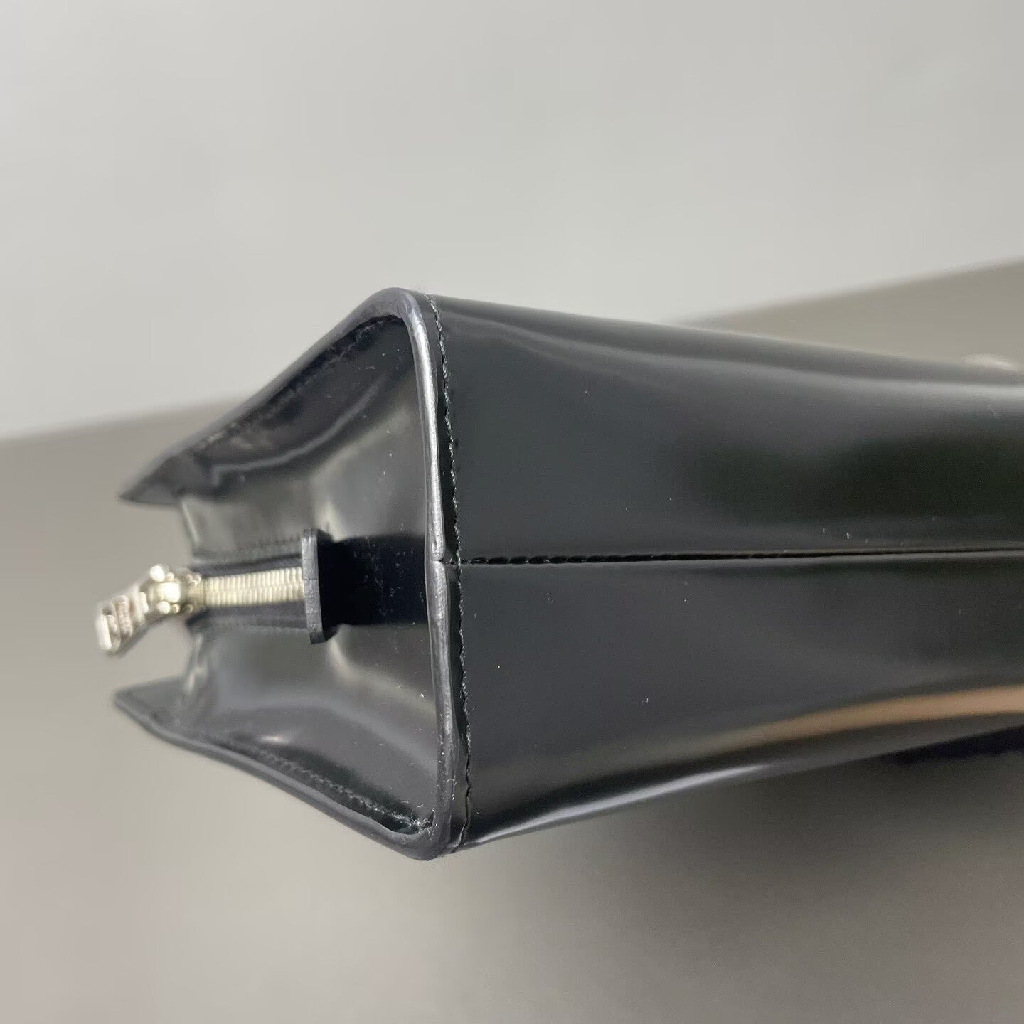 Prada - Re-Edition 1995 - Patent leather - Black - (mini)