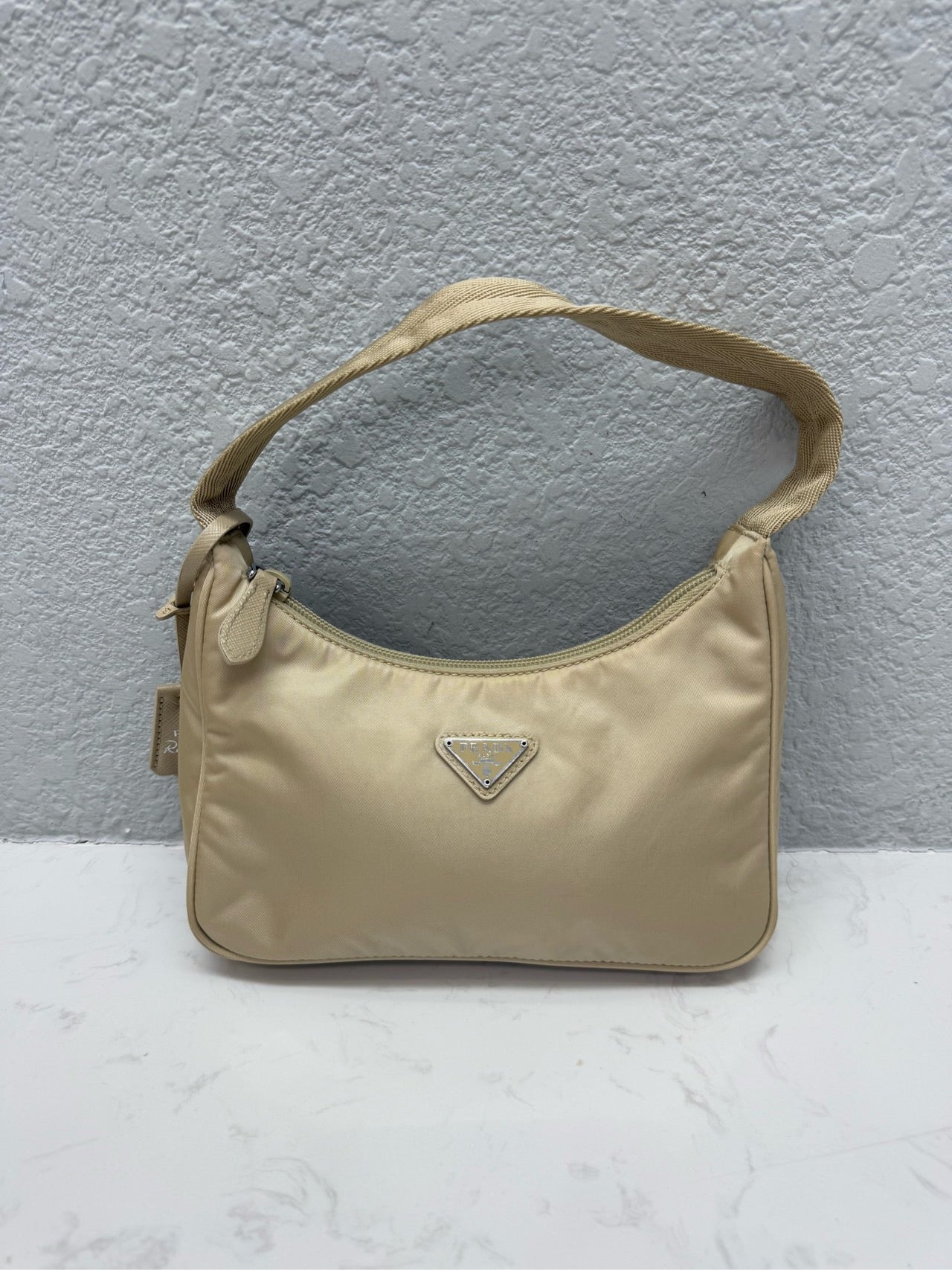 Prada - Re-Edition 2000 Mini Hobo Bag - Re-Nylon - Pink - (mini)