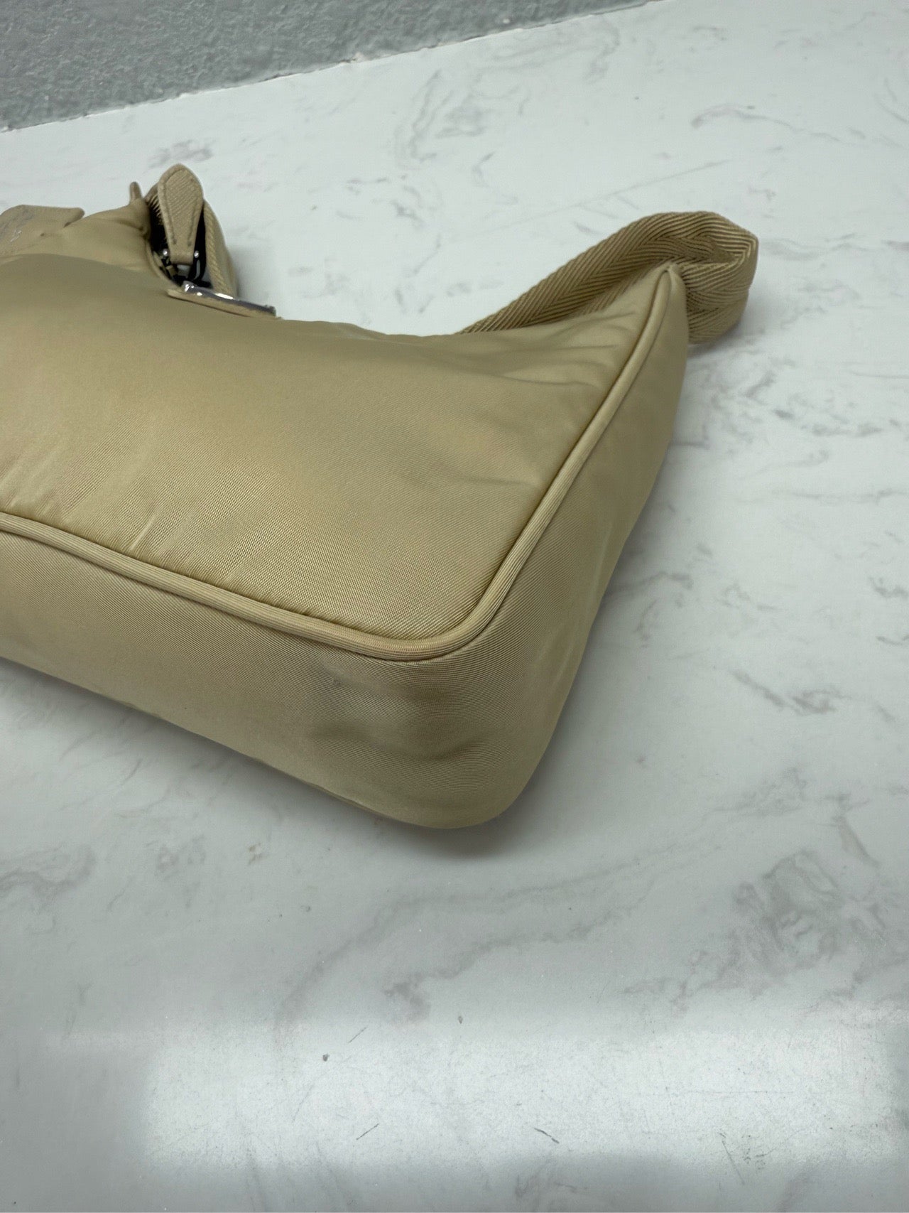 Prada - Re-Edition 2000 Mini Hobo Bag - Re-Nylon - Pink - (mini)