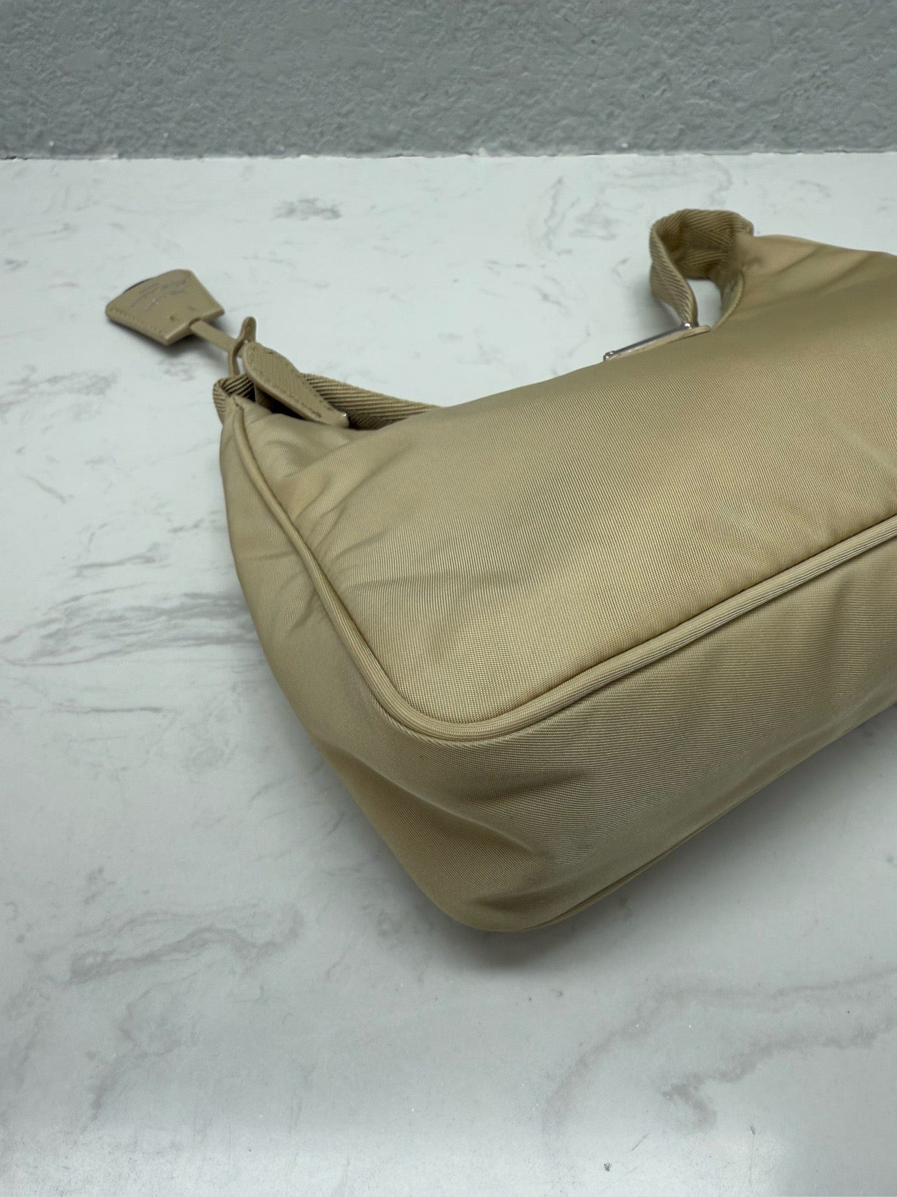 Prada - Re-Edition 2000 Mini Hobo Bag - Re-Nylon - Pink - (mini)
