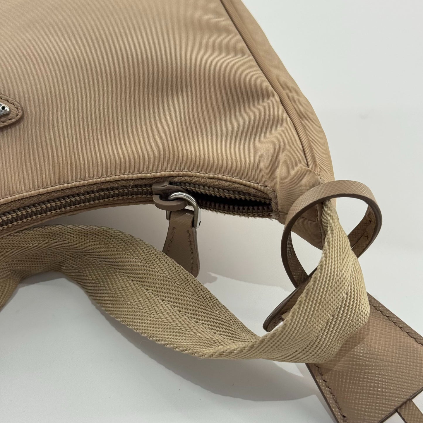 Prada - Re-Edition 2000 - Synthetic - Beige - (mini)