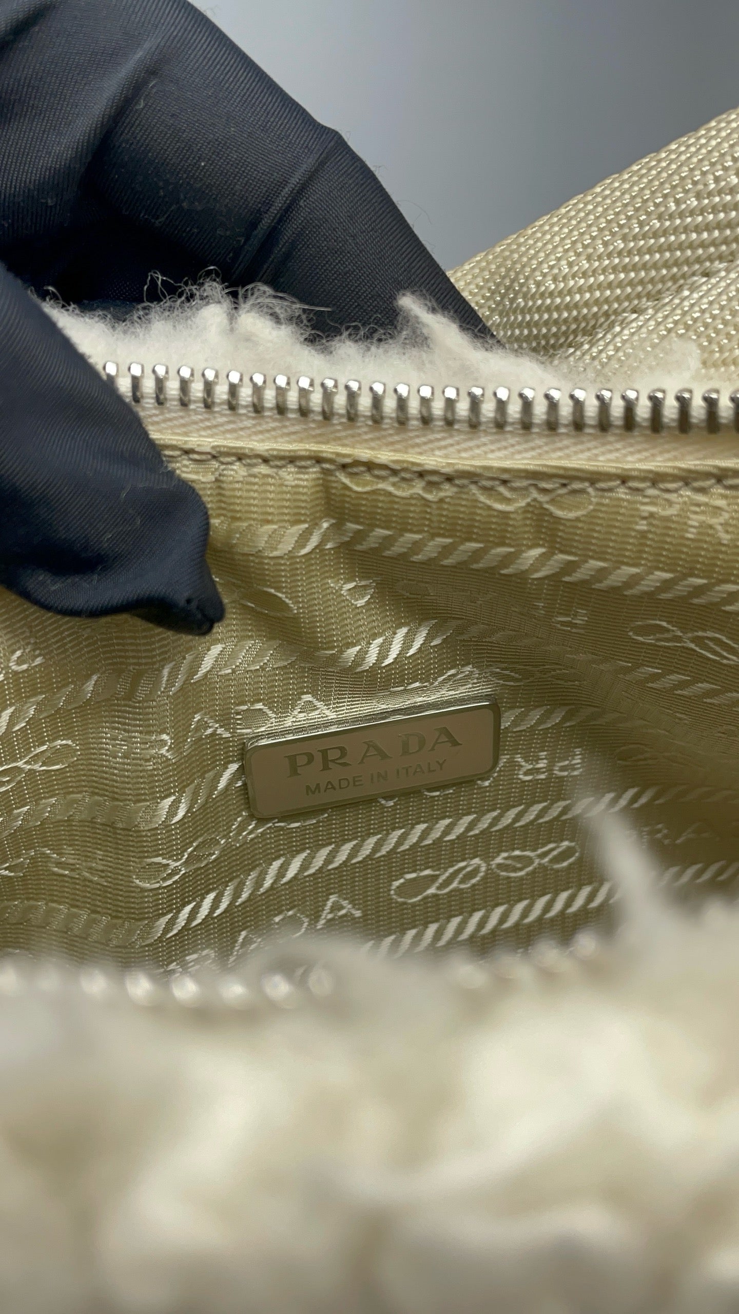 Prada - Re-Edition 2000 - Wool - White - (mini)