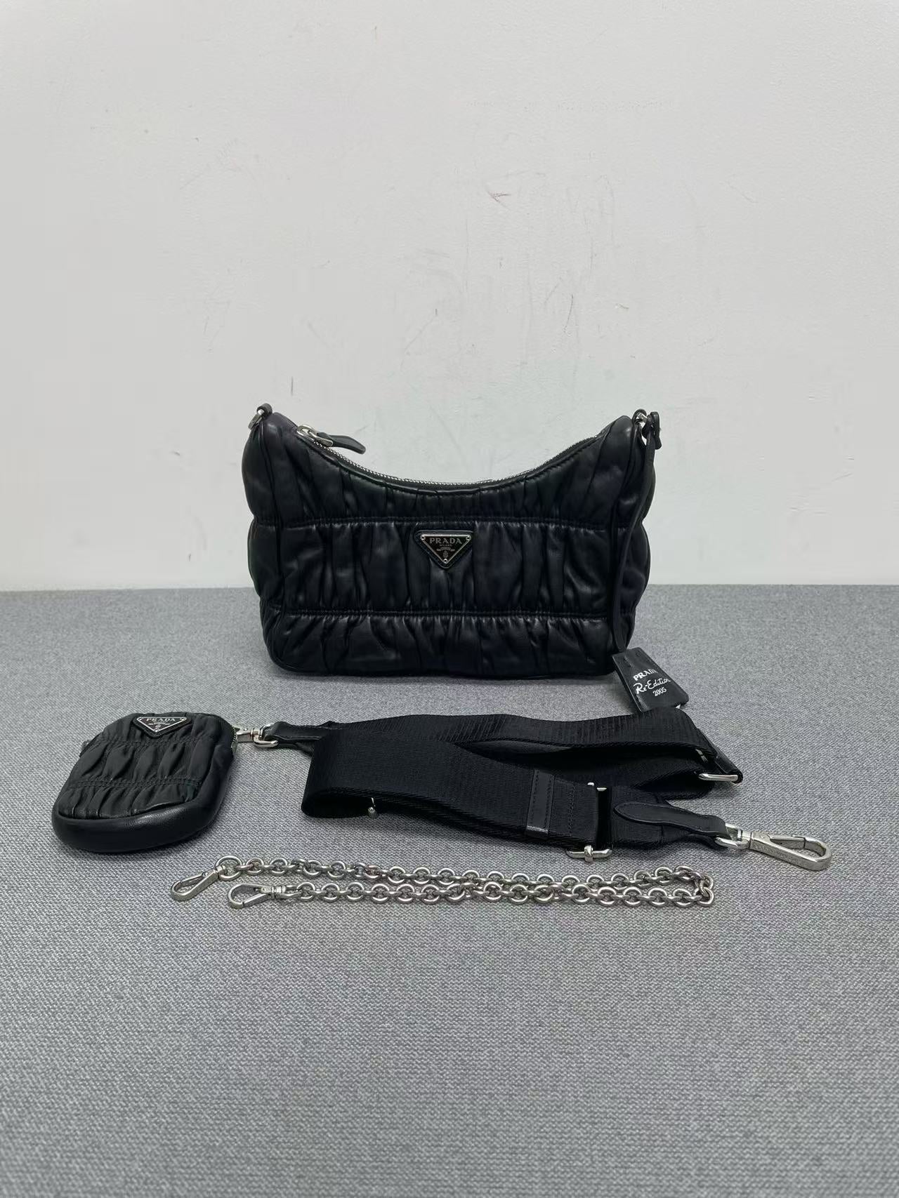 Prada - Re-Edition 2005 3-in-1 Shoulder Bag - Lambskin leather - Black - (Mini)