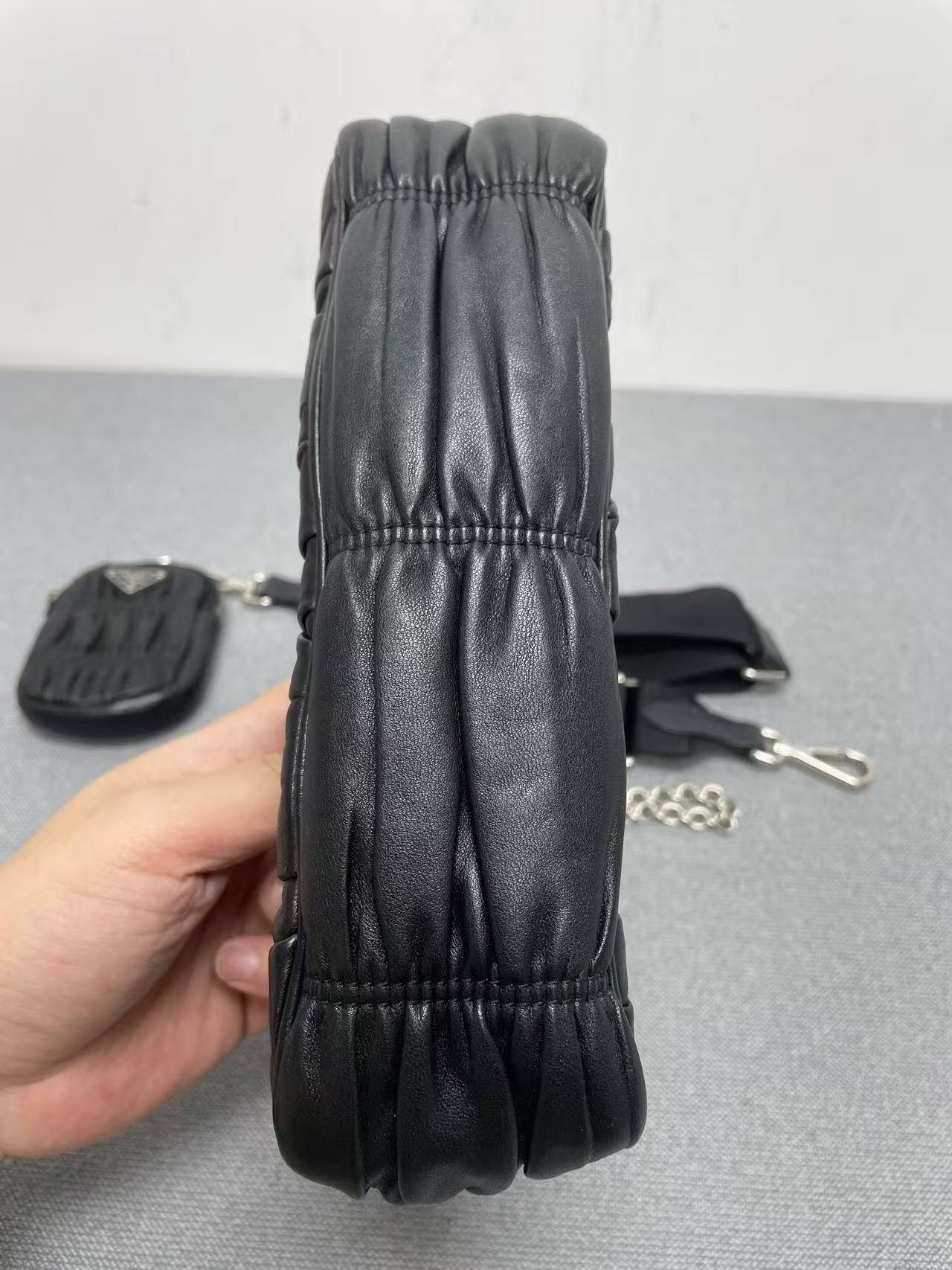 Prada - Re-Edition 2005 3-in-1 Shoulder Bag - Lambskin leather - Black - (Mini)