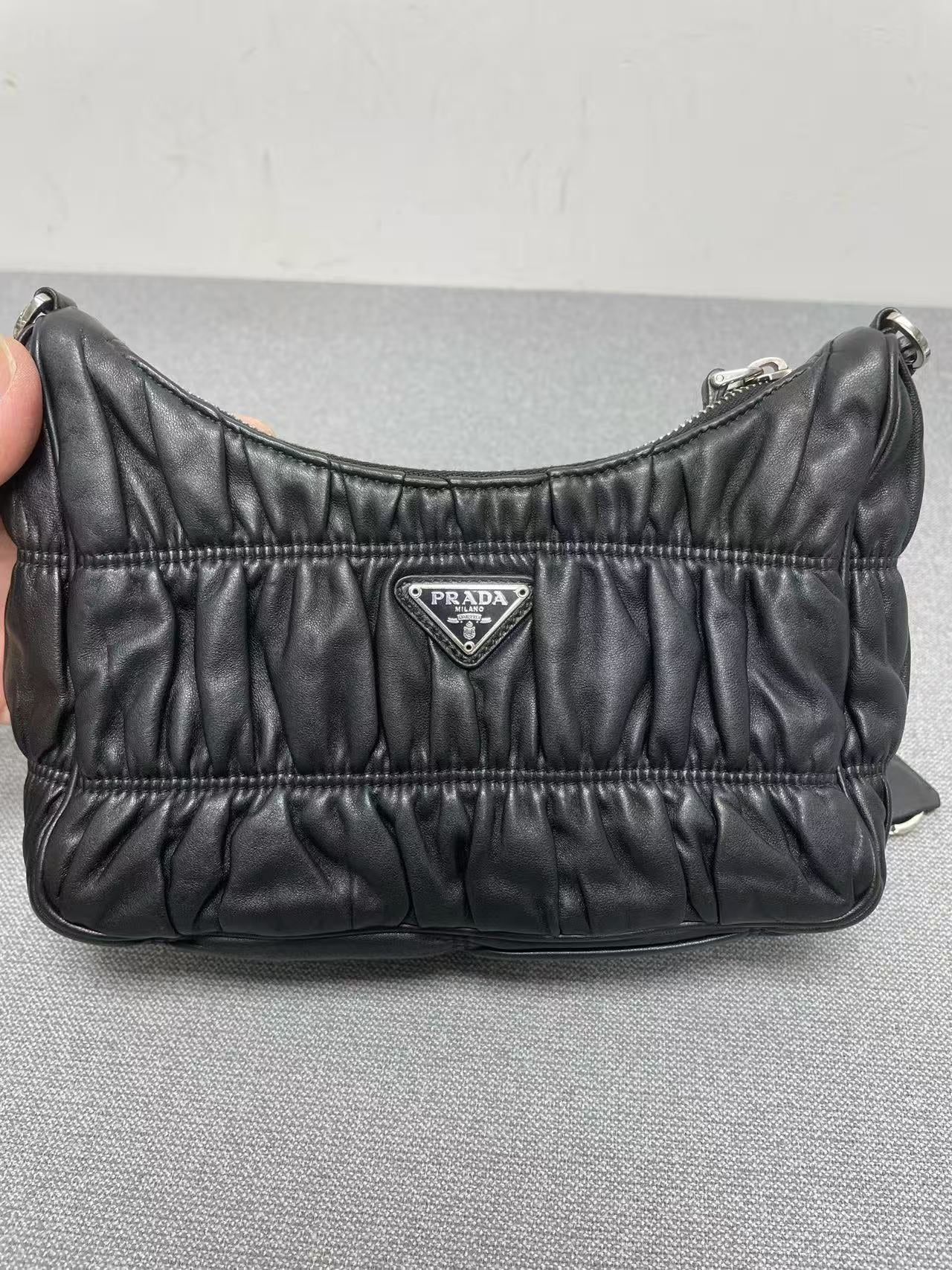 Prada - Re-Edition 2005 3-in-1 Shoulder Bag - Lambskin leather - Black - (Mini)