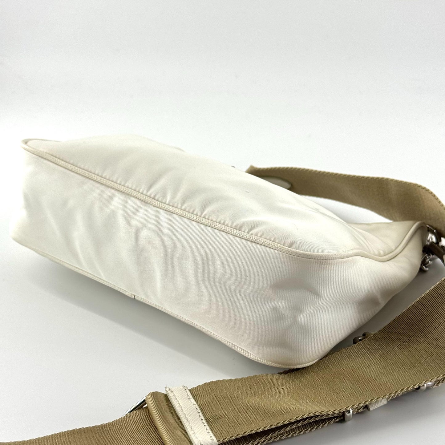 Prada - Re-Edition 2005 Hobo Bag - Re-Nylon - White - (mini)