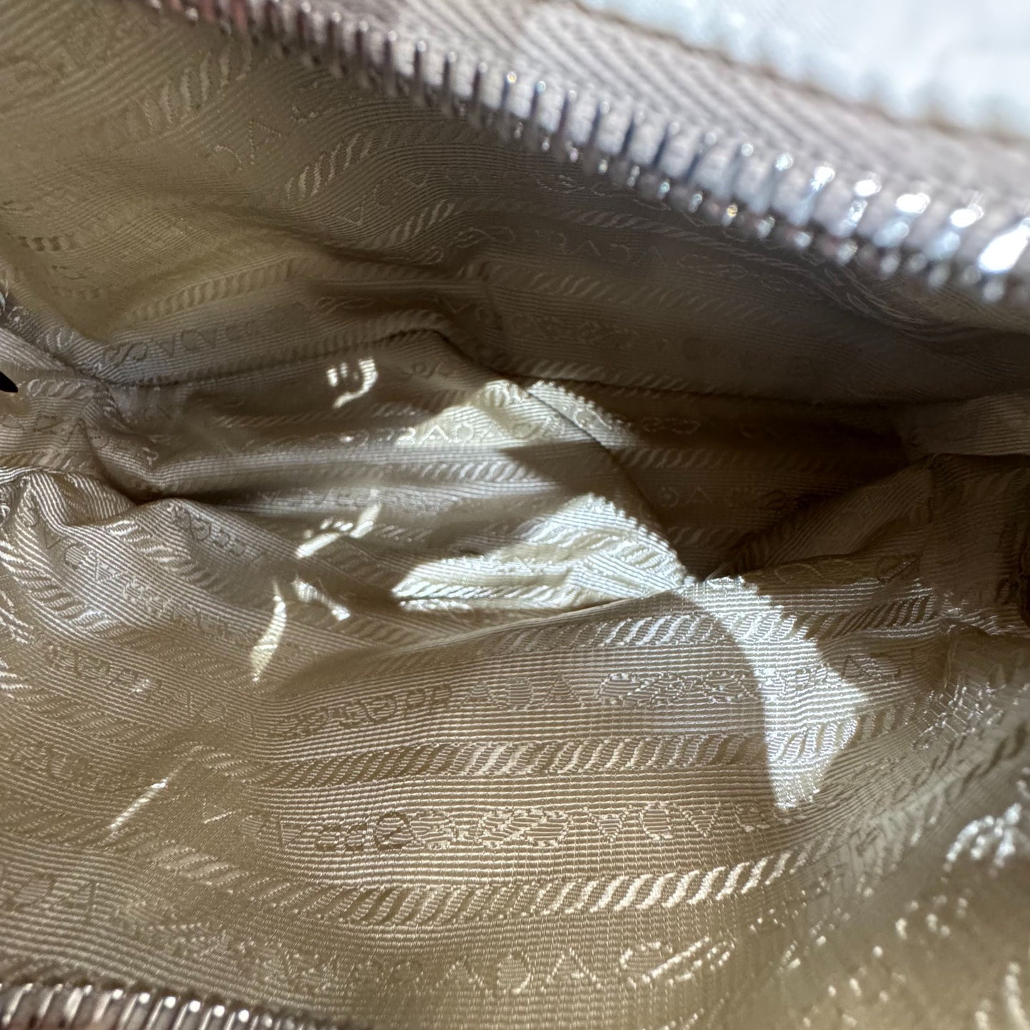 Prada - Re-Edition 2005 Hobo Bag - Re-Nylon - White - (mini)