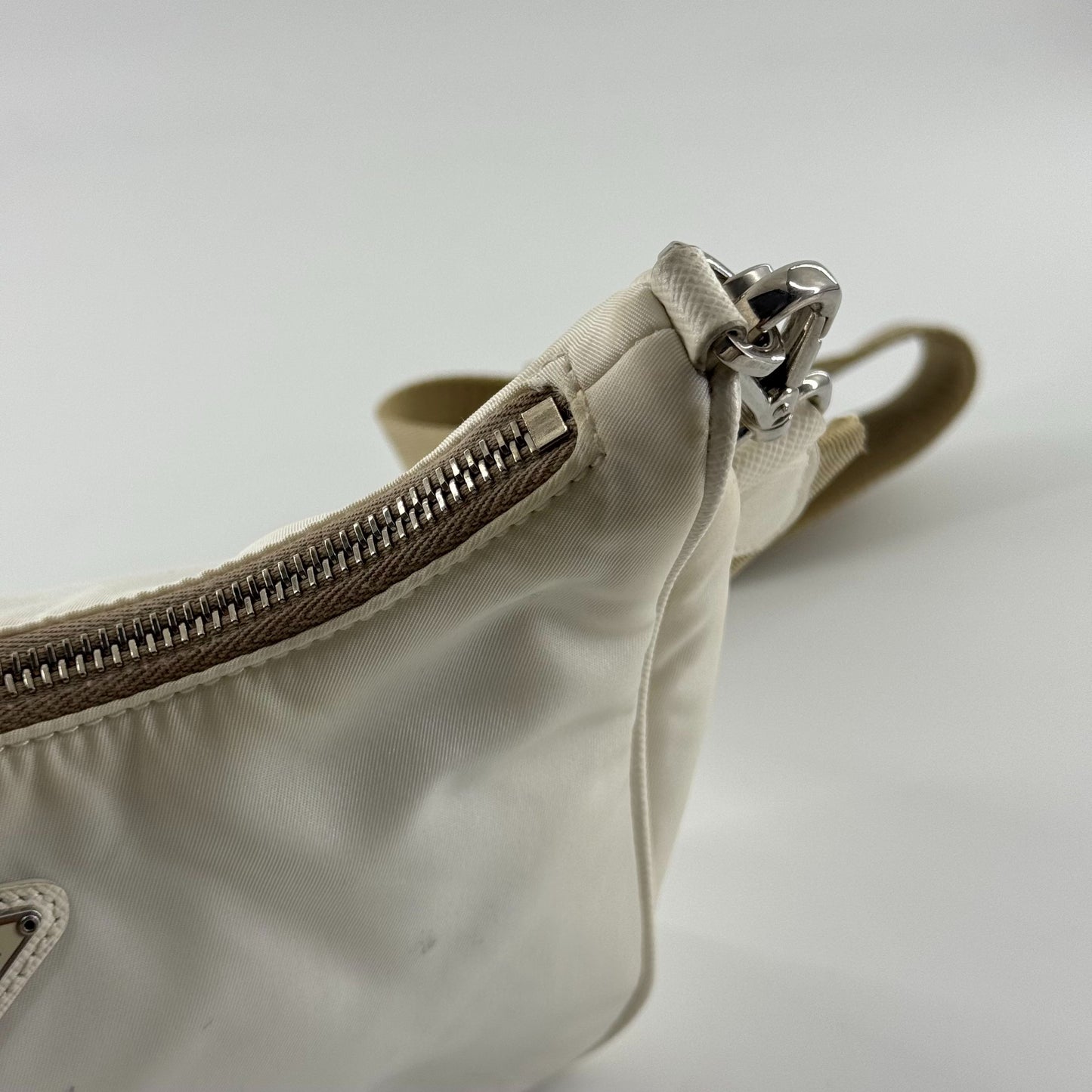 Prada - Re-Edition 2005 Hobo Bag - Re-Nylon - White - (mini)