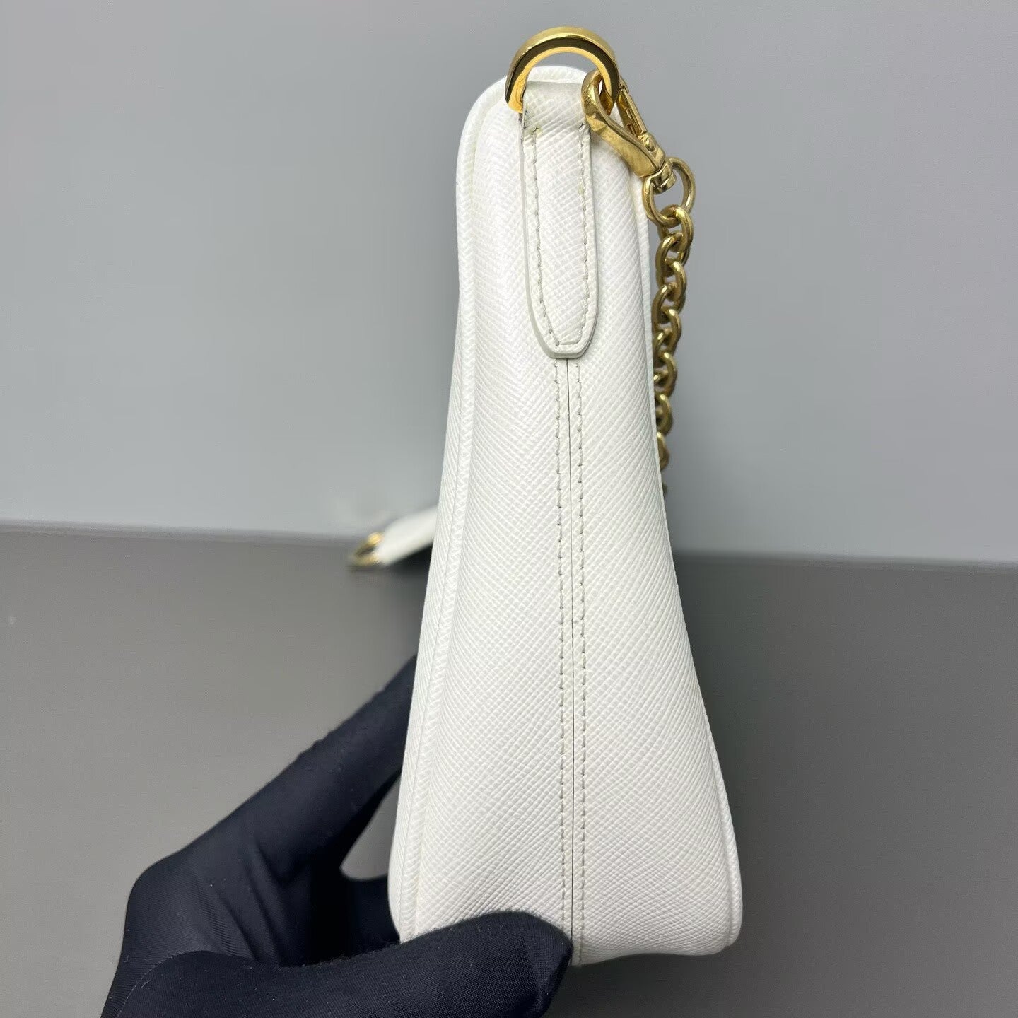Prada - Re-Edition 2005 Hobo - Saffiano leather - White with Gold-Tone Hardware - (small)