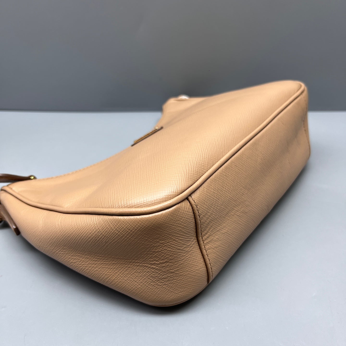 Prada - Re-Edition 2005 - Leather - Beige - (mini)