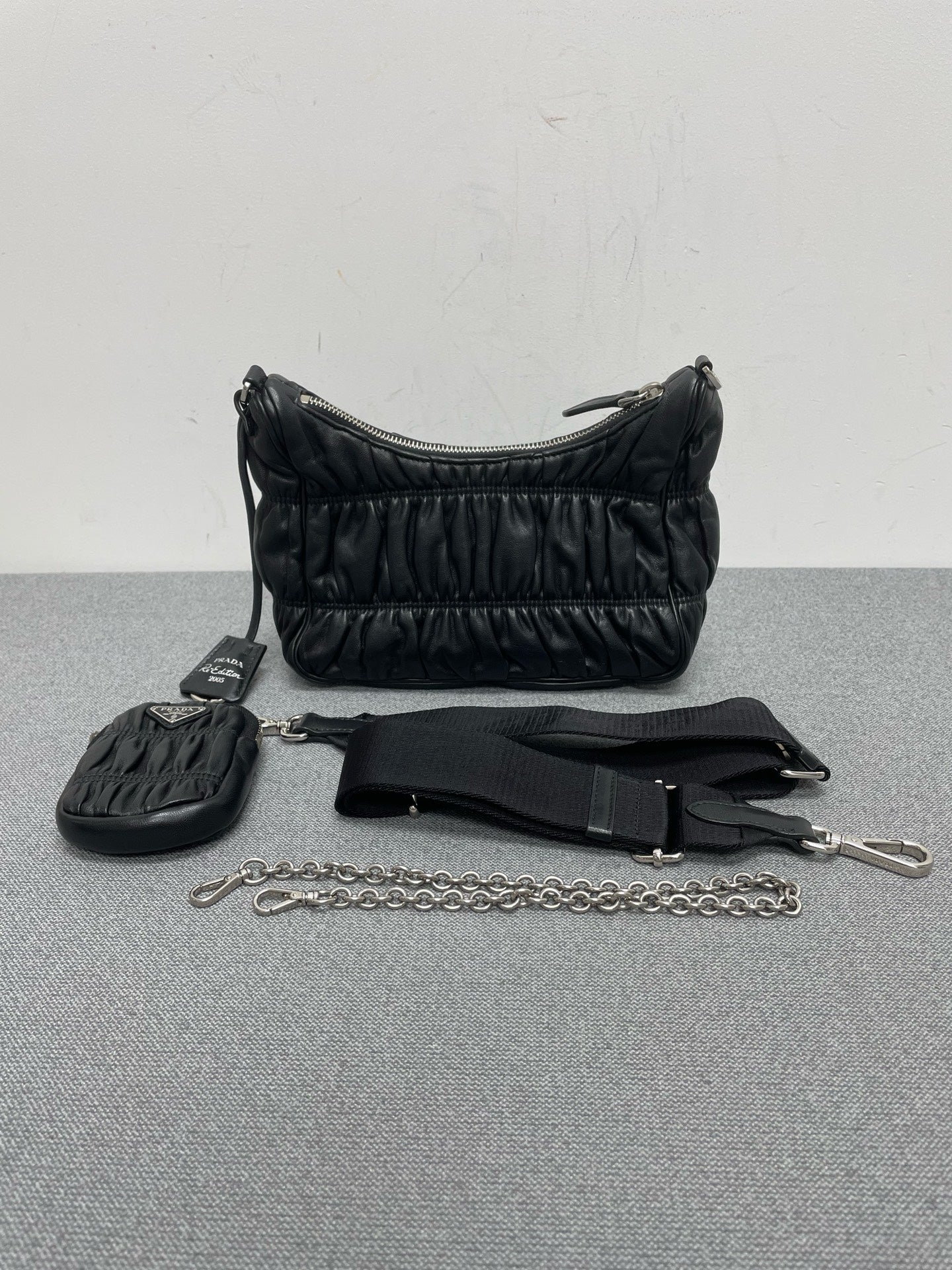 Prada - Re-Edition 2005 - Leather - Black - (mini)