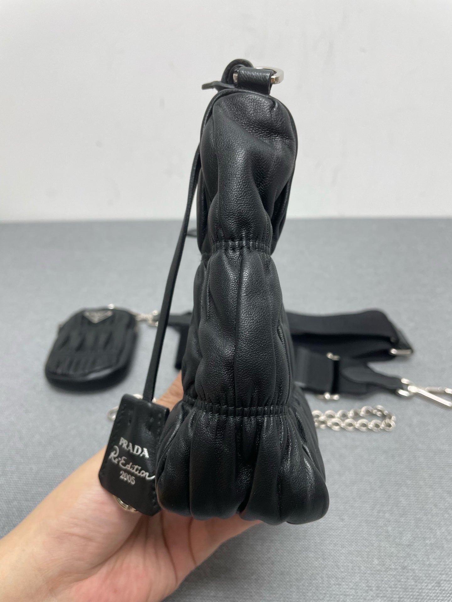 Prada - Re-Edition 2005 - Leather - Black - (mini)
