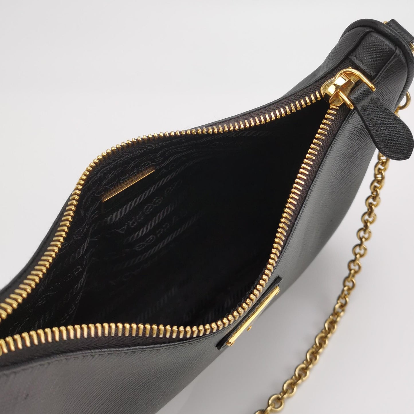 Prada - Re-Edition 2005 - Leather - Black - (mini)