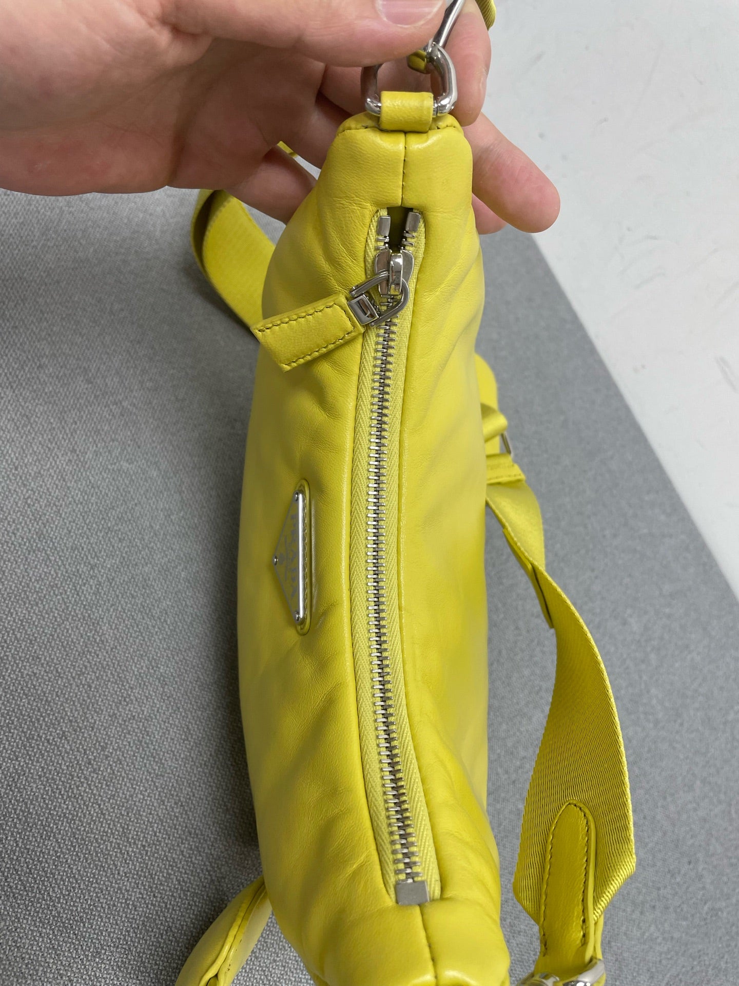 Prada - Re-Edition 2005 - Leather - Yellow - (mini)