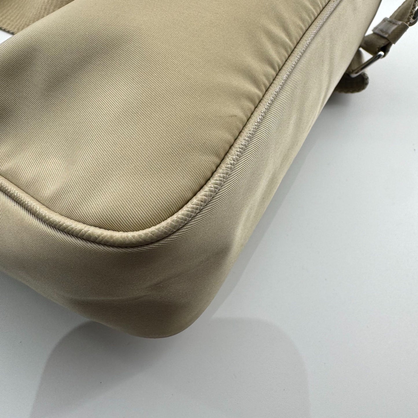 Prada - Re-Edition 2005 Shoulder Bag - Synthetic - Beige - (mini)