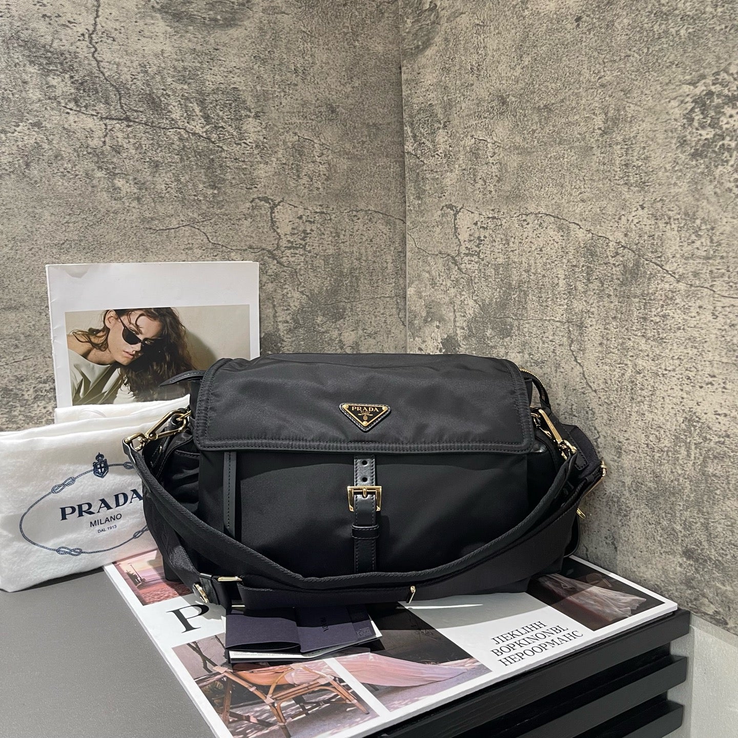Prada - Re-Nylon Messenger Shoulder Bag - Recycled Nylon - Black - (Large)
