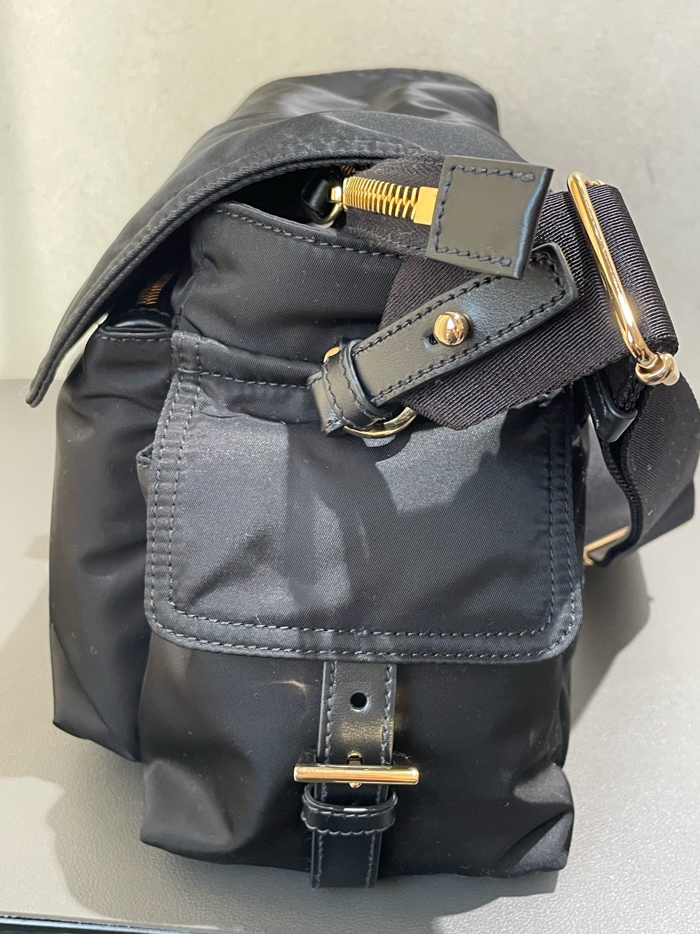 Prada - Re-Nylon Messenger Shoulder Bag - Recycled Nylon - Black - (Large)