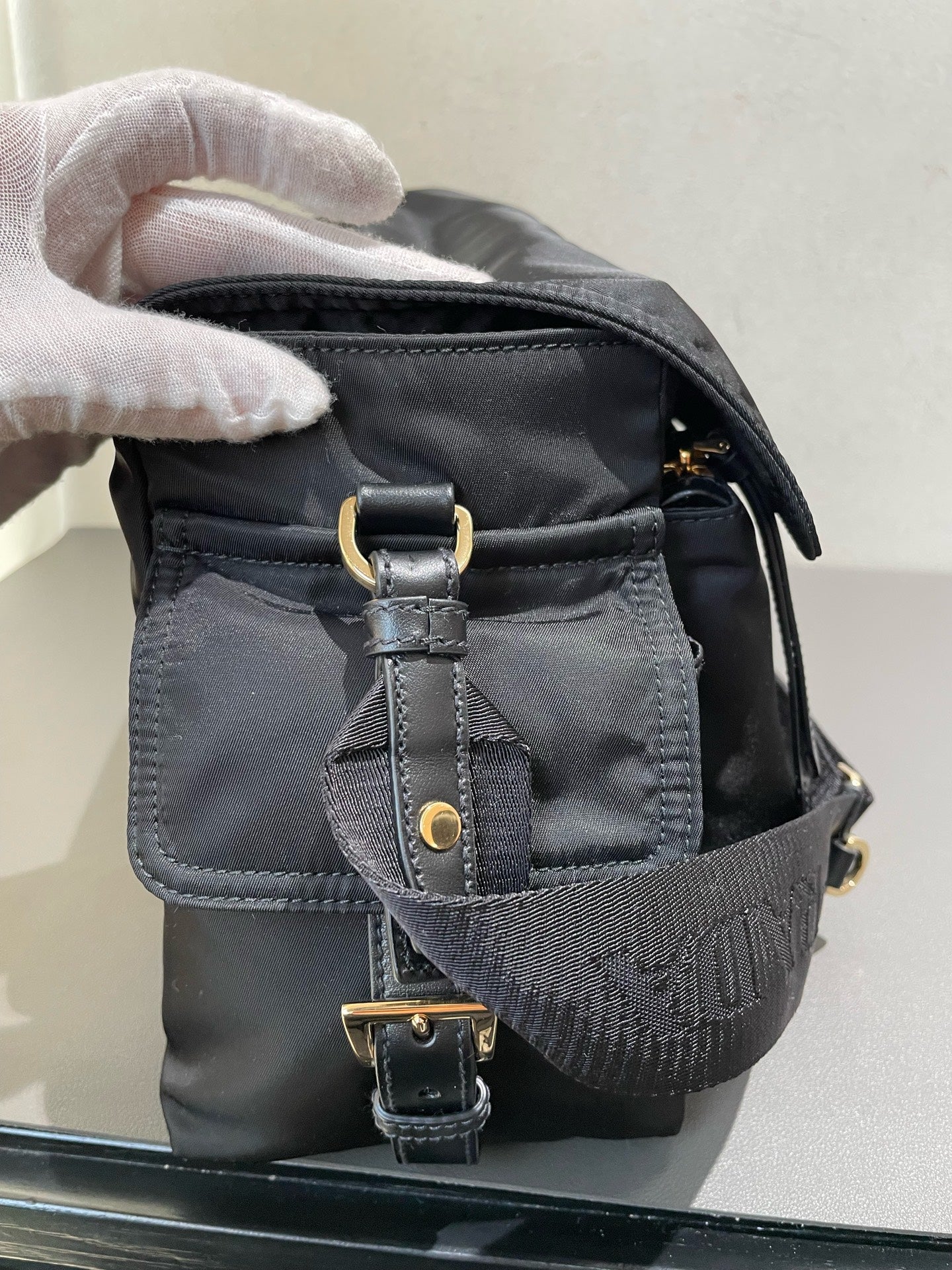 Prada - Re-Nylon Messenger Shoulder Bag - Recycled Nylon - Black - (Large)