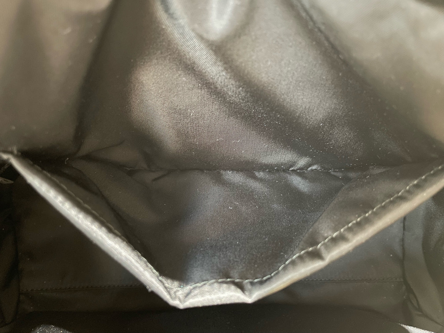 Prada - Re-Nylon Messenger Shoulder Bag - Recycled Nylon - Black - (Large)