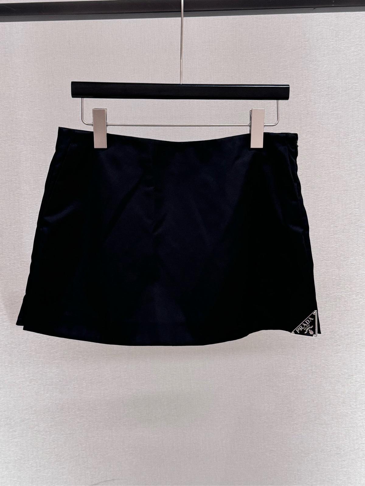 Prada - Re-Nylon - Polyester - Black - (40)