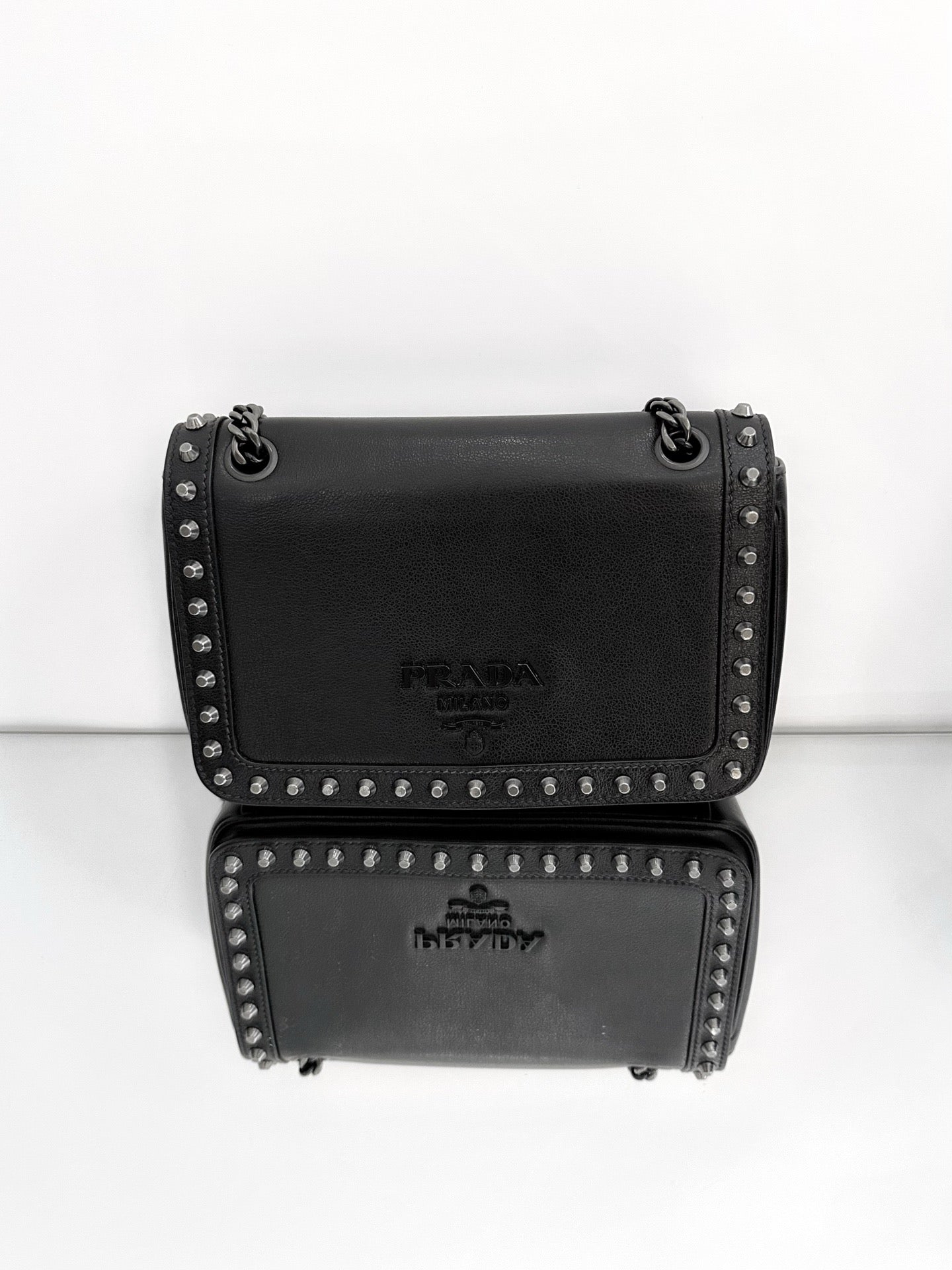 Prada - Rivet Chain Shoulder Bag - Leather - Black - (Medium)
