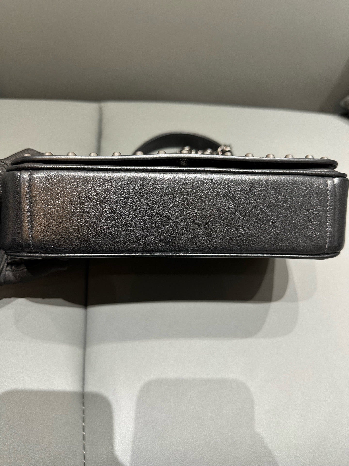 Prada - Rivet Chain Shoulder Bag - Leather - Black - (Medium)
