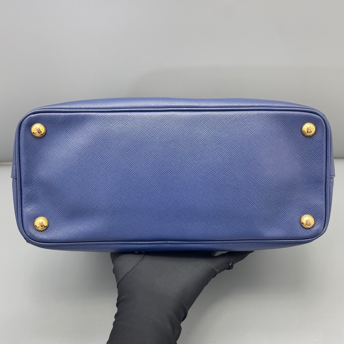 Prada - Saffiano - Leather - Blue - (medium)