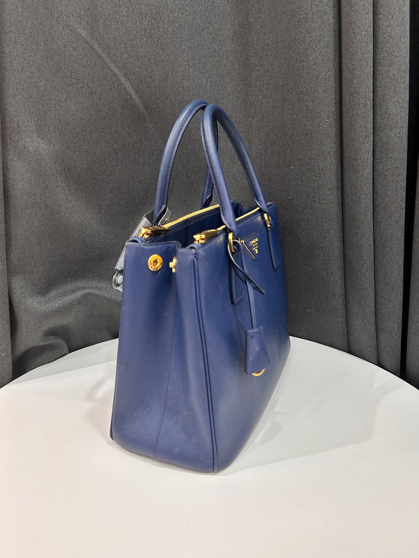 Prada - Saffiano - Leather - Blue - (medium)