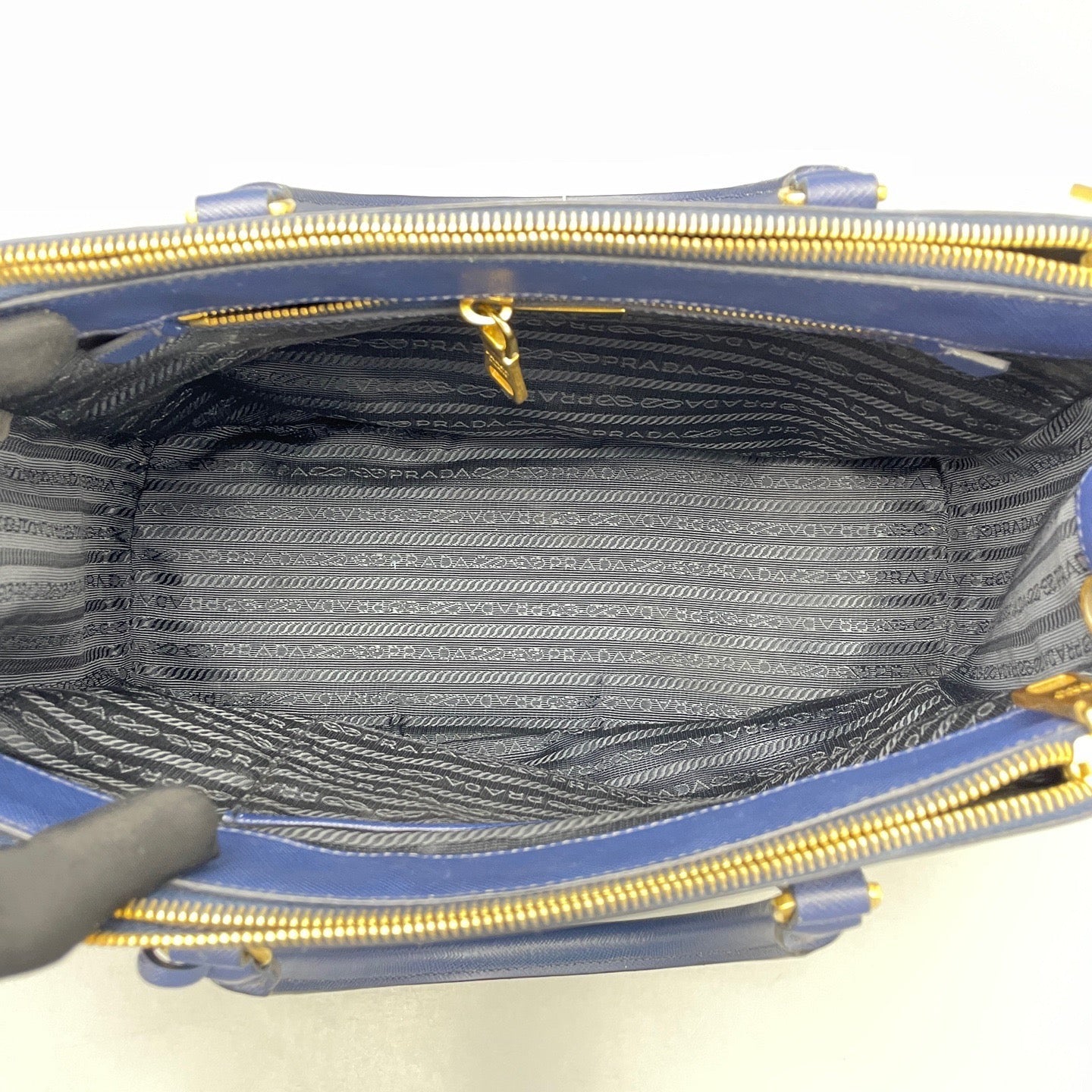 Prada - Saffiano - Leather - Blue - (medium)