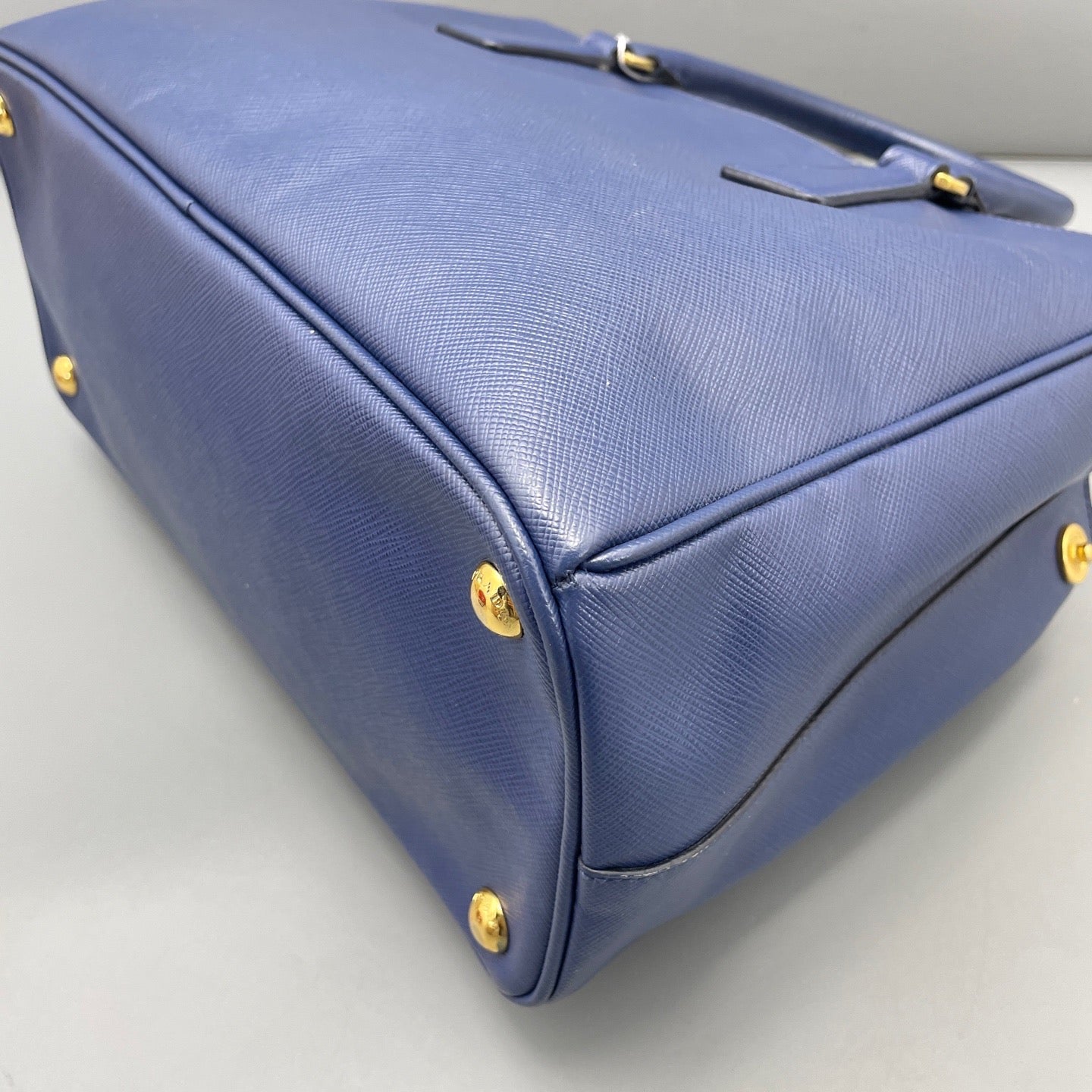 Prada - Saffiano - Leather - Blue - (medium)