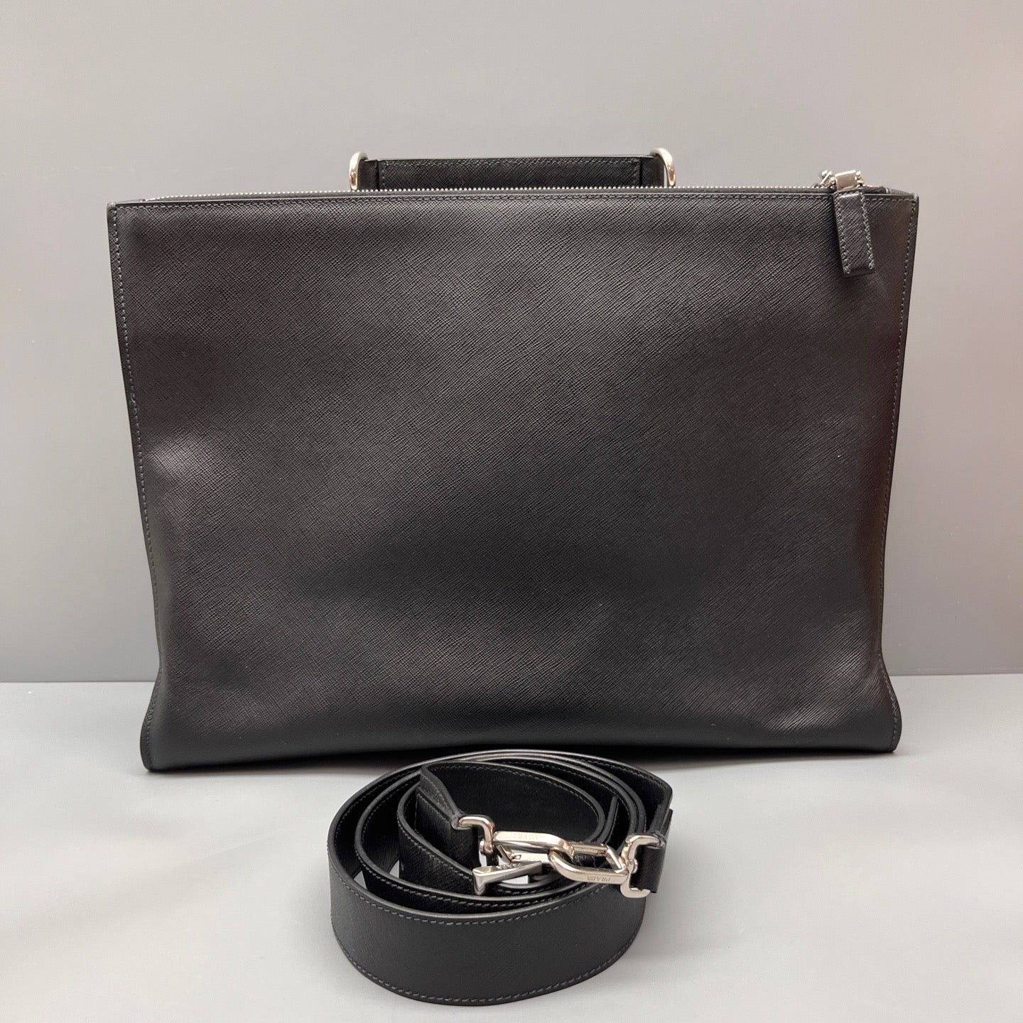 Prada - Saffiano Leather Document Holder - Saffiano leather - Black - (Medium)
