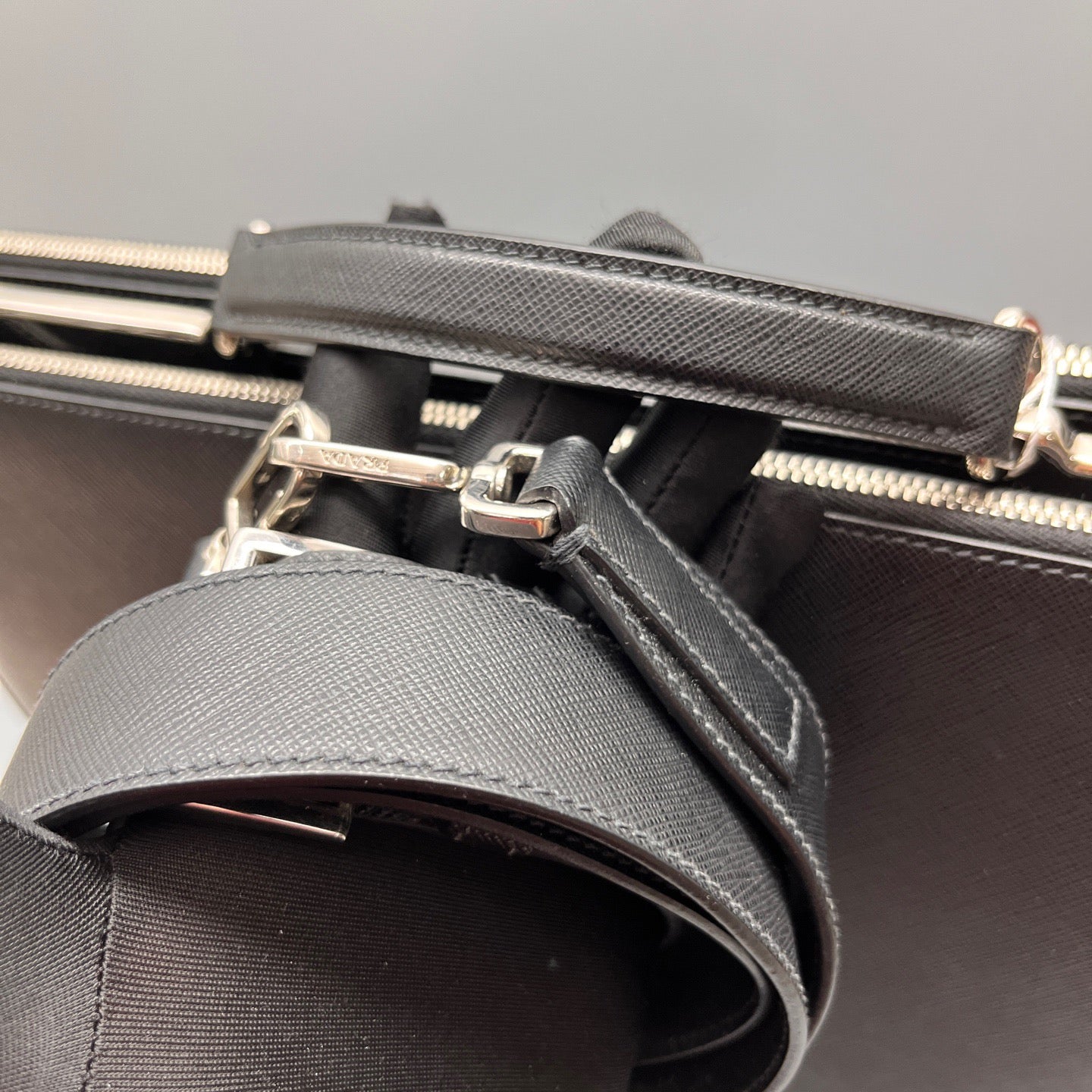Prada - Saffiano Leather Document Holder - Saffiano leather - Black - (Medium)