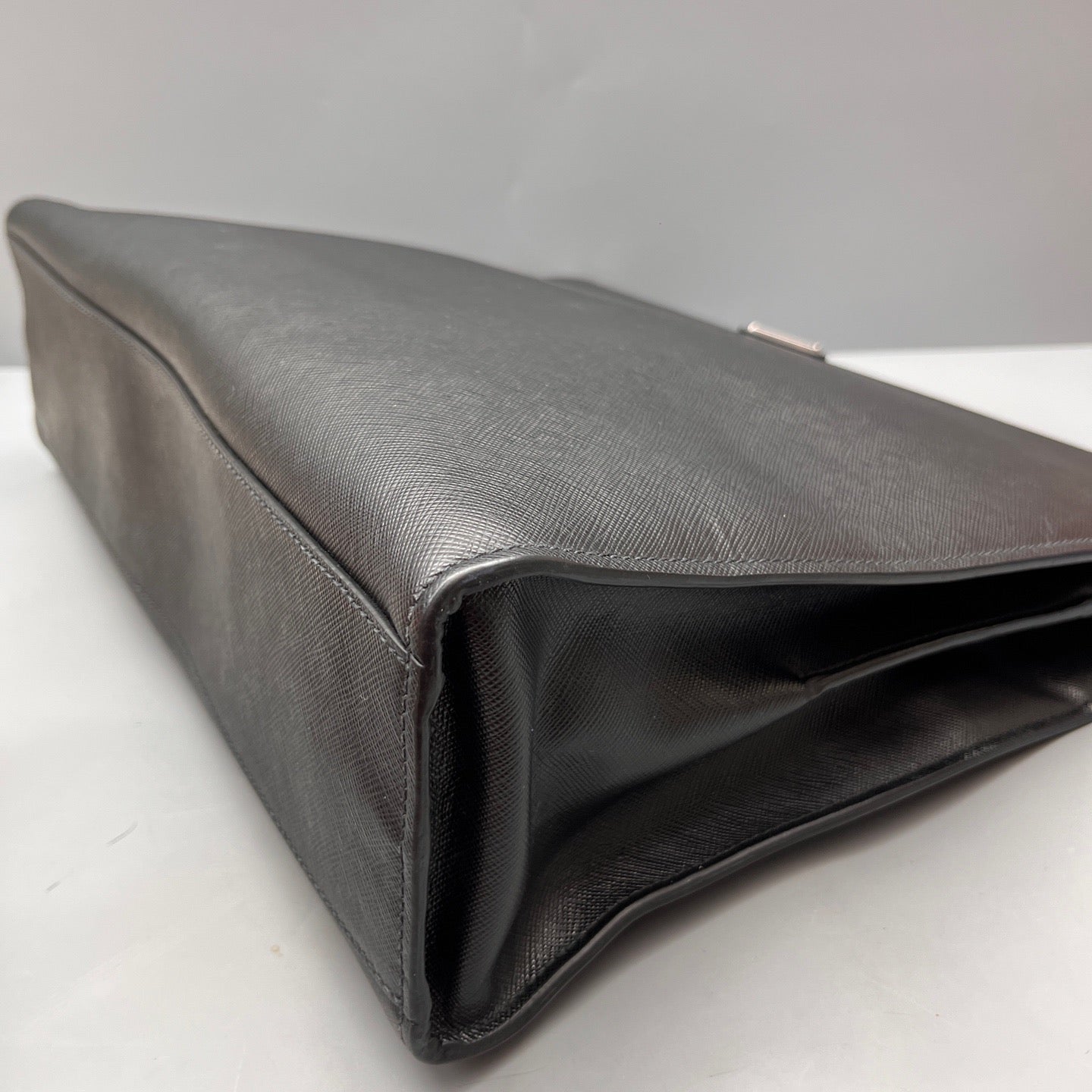 Prada - Saffiano Leather Document Holder - Saffiano leather - Black - (Medium)