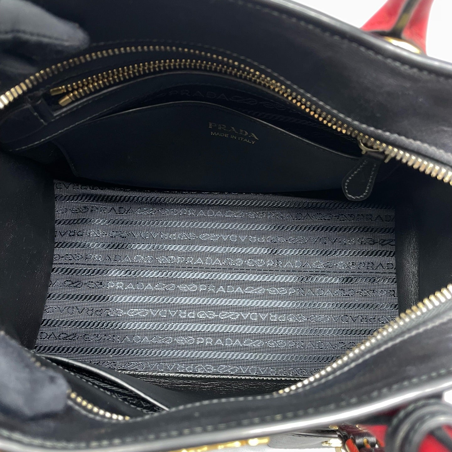 Prada - Saffiano - Leather - Multicolour - (medium)
