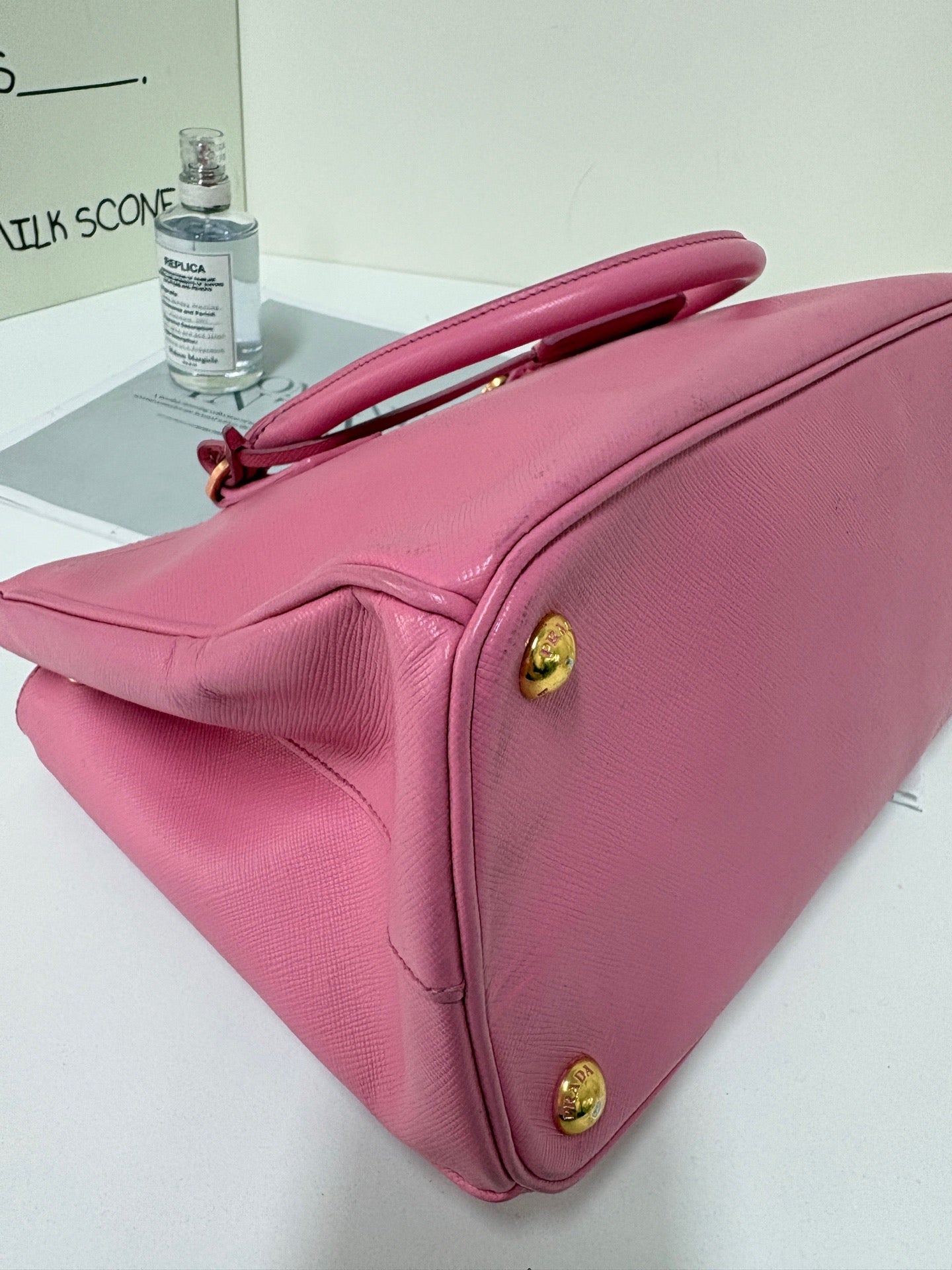 Prada - Saffiano - Leather - Pink - (Medium)