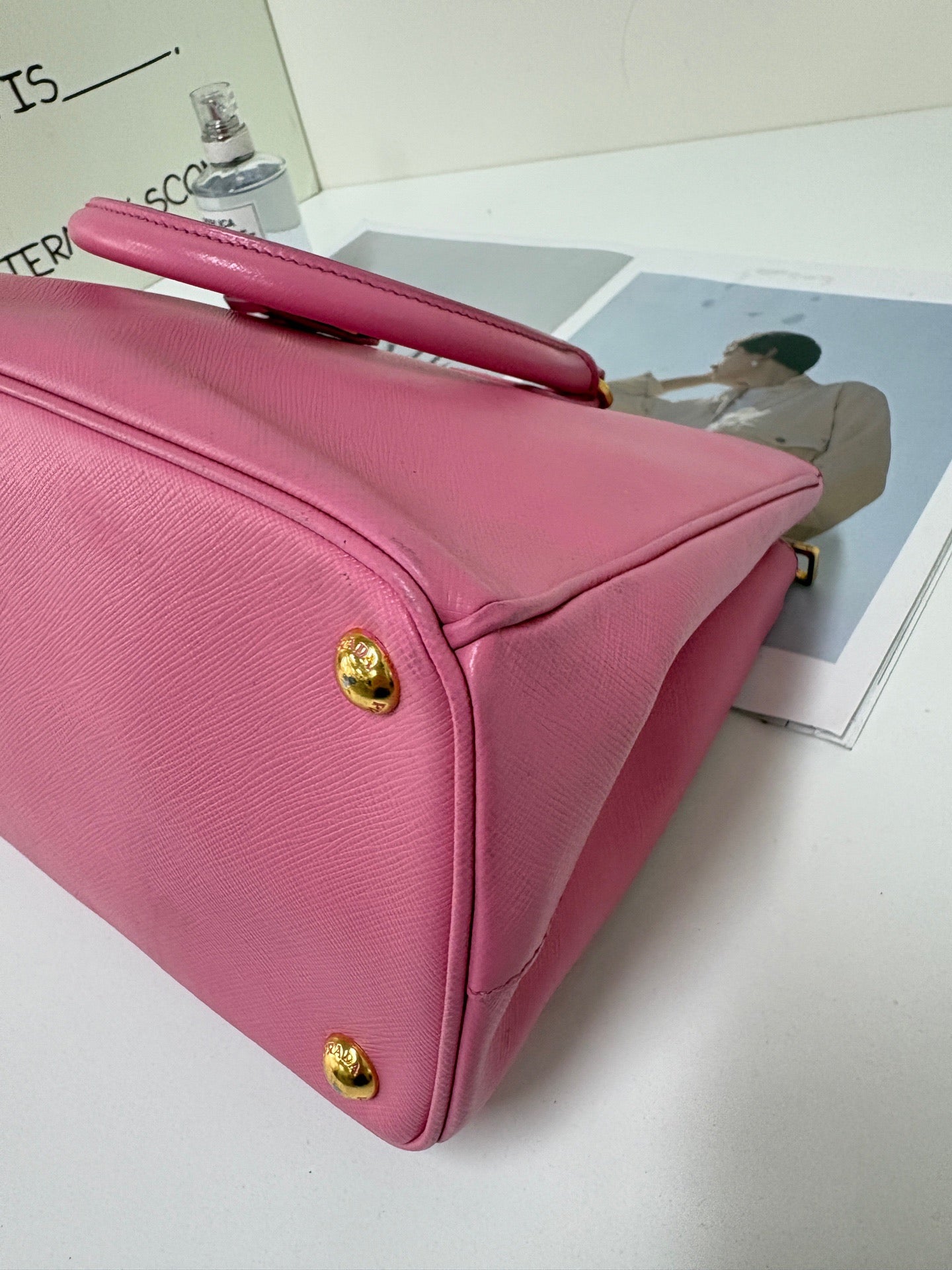 Prada - Saffiano - Leather - Pink - (Medium)