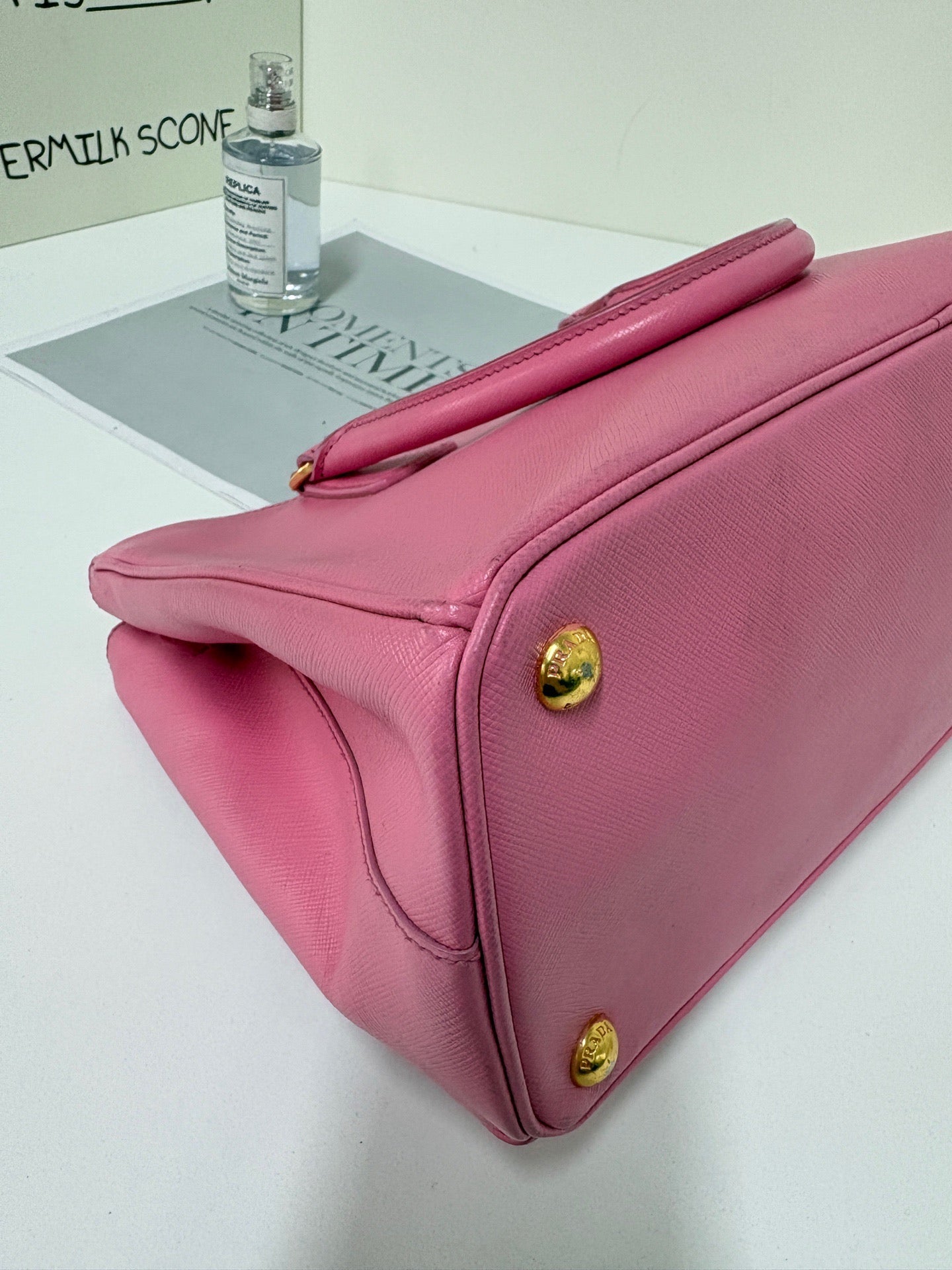 Prada - Saffiano - Leather - Pink - (Medium)