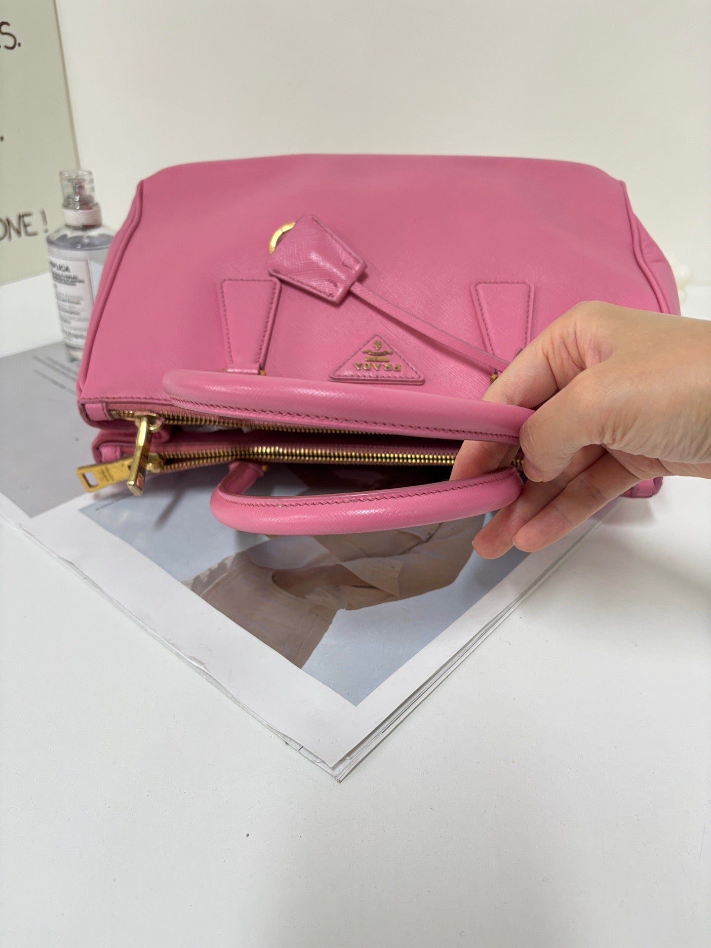 Prada - Saffiano - Leather - Pink - (Medium)