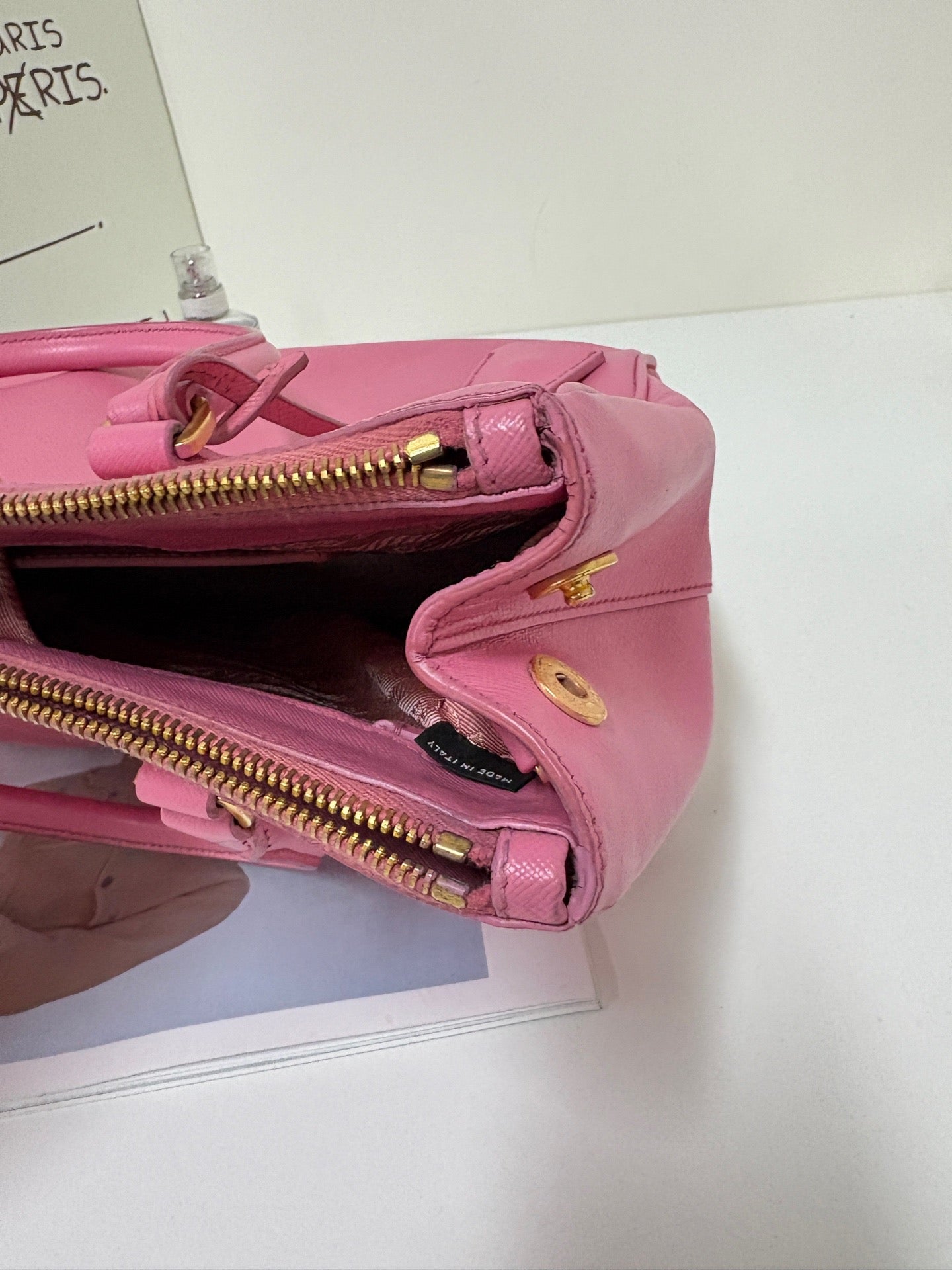 Prada - Saffiano - Leather - Pink - (Medium)