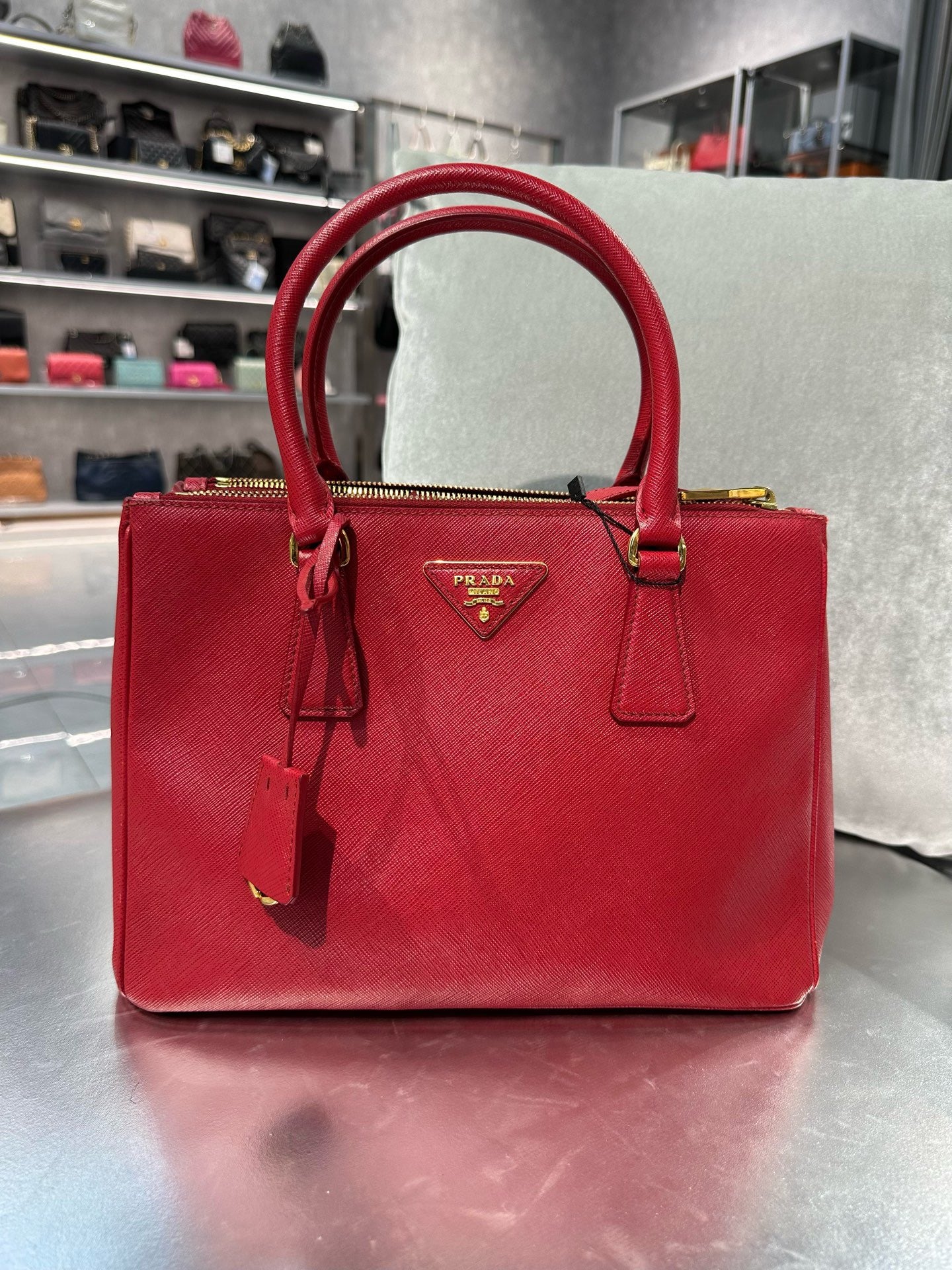 Prada - Saffiano - Leather - Red - (Medium)