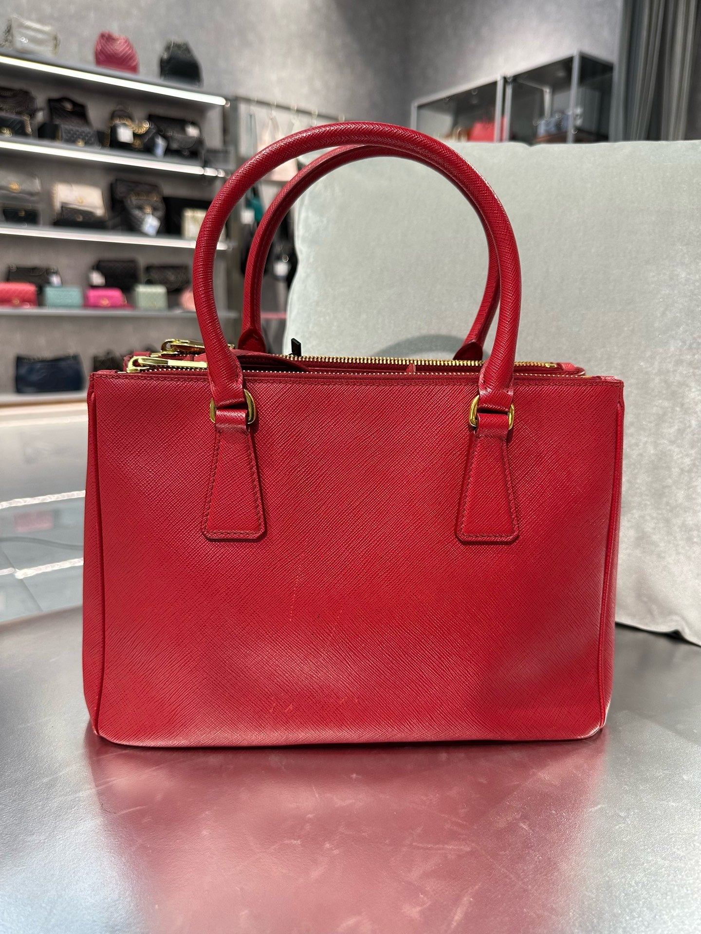 Prada - Saffiano - Leather - Red - (Medium)