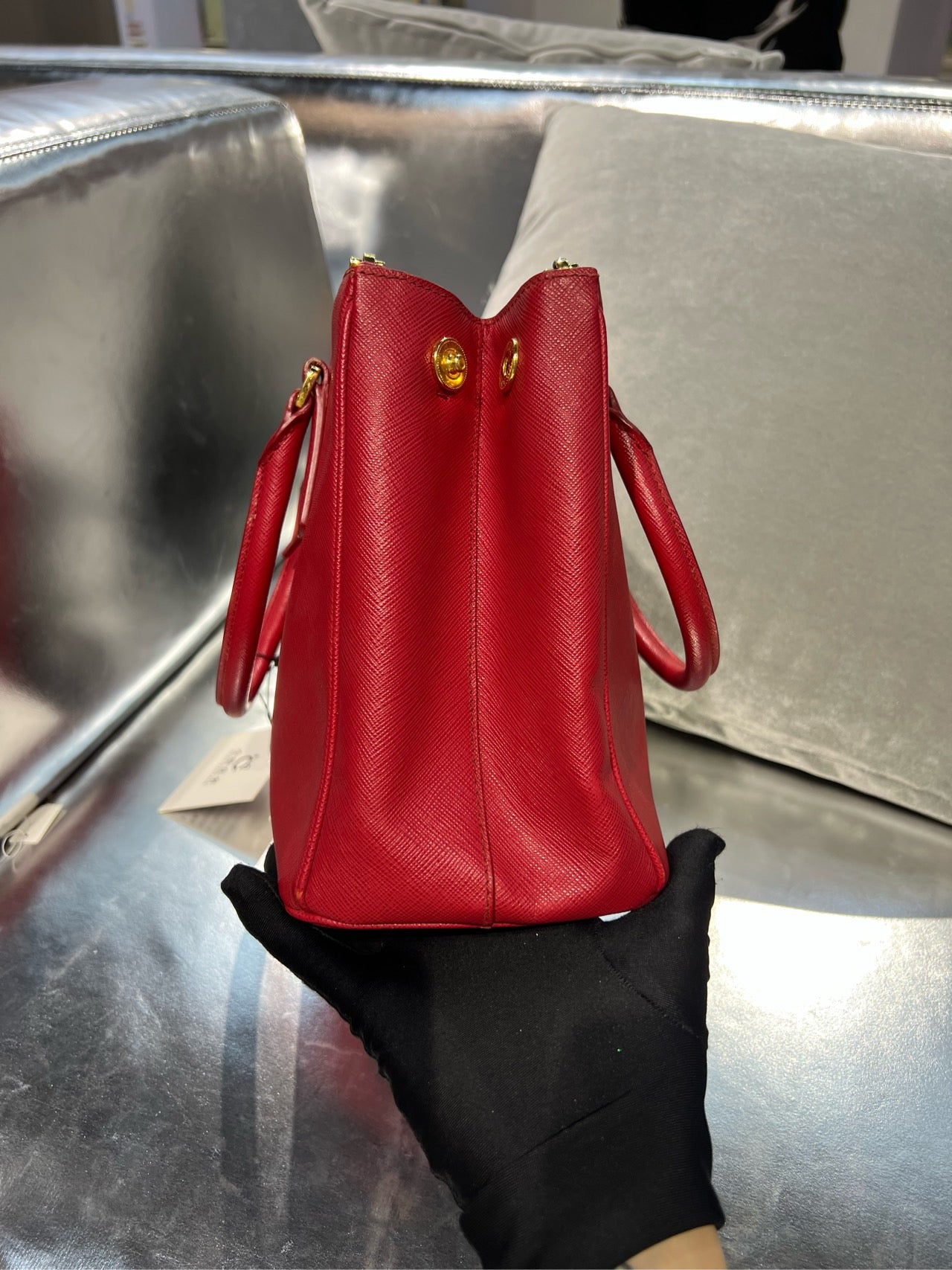 Prada - Saffiano - Leather - Red - (Medium)