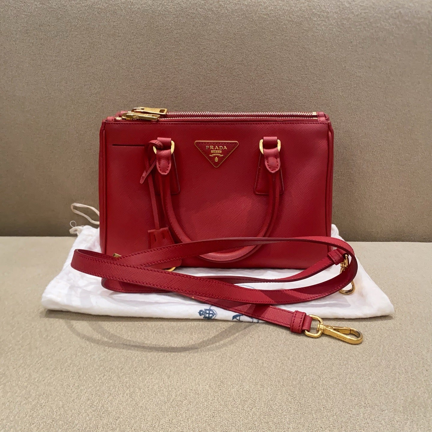 Prada - Saffiano - Leather - Red - (small)