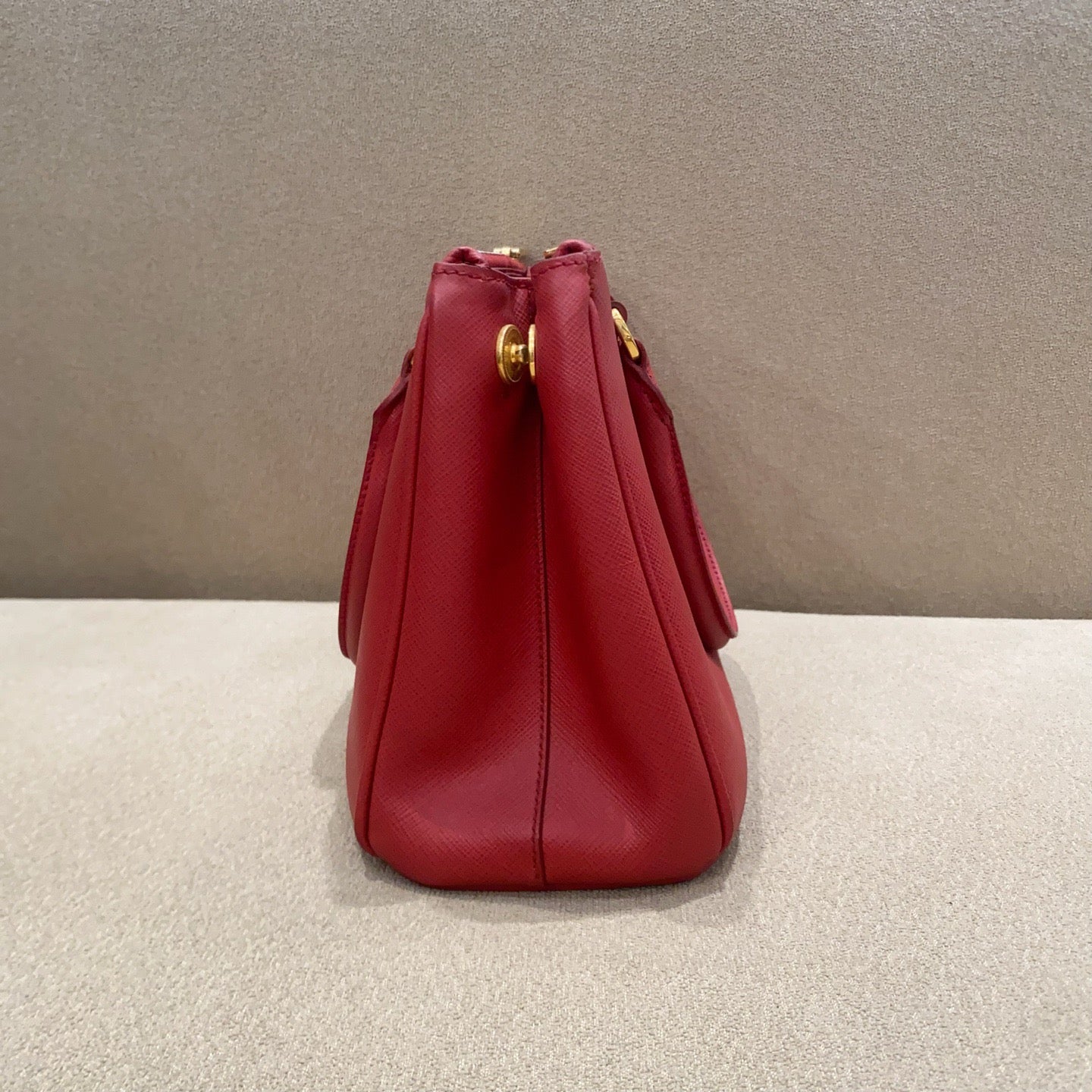 Prada - Saffiano - Leather - Red - (small)